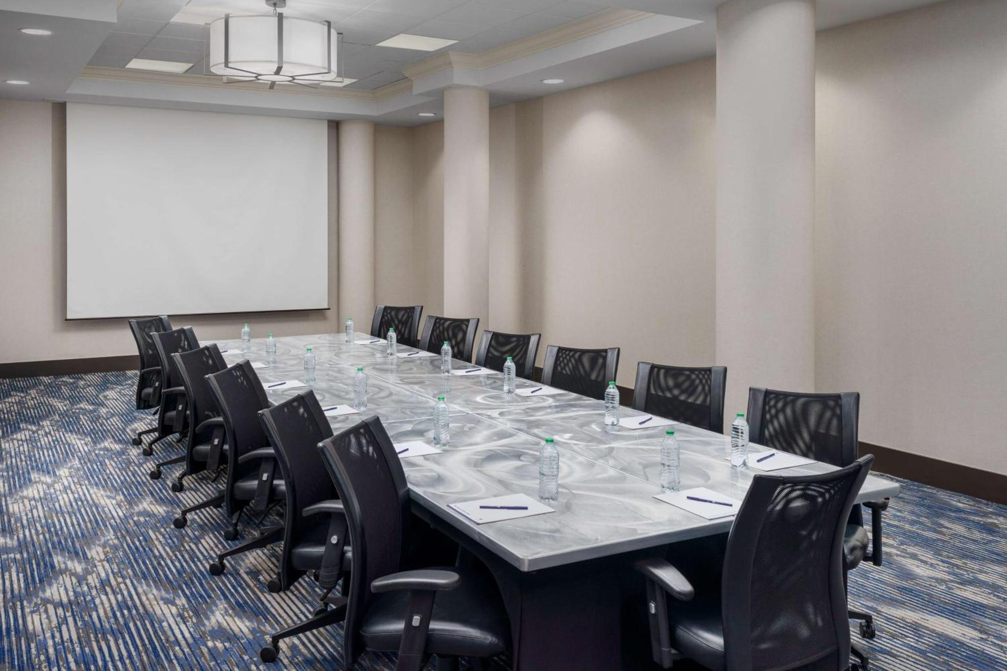 Doubletree By Hilton Center 4*