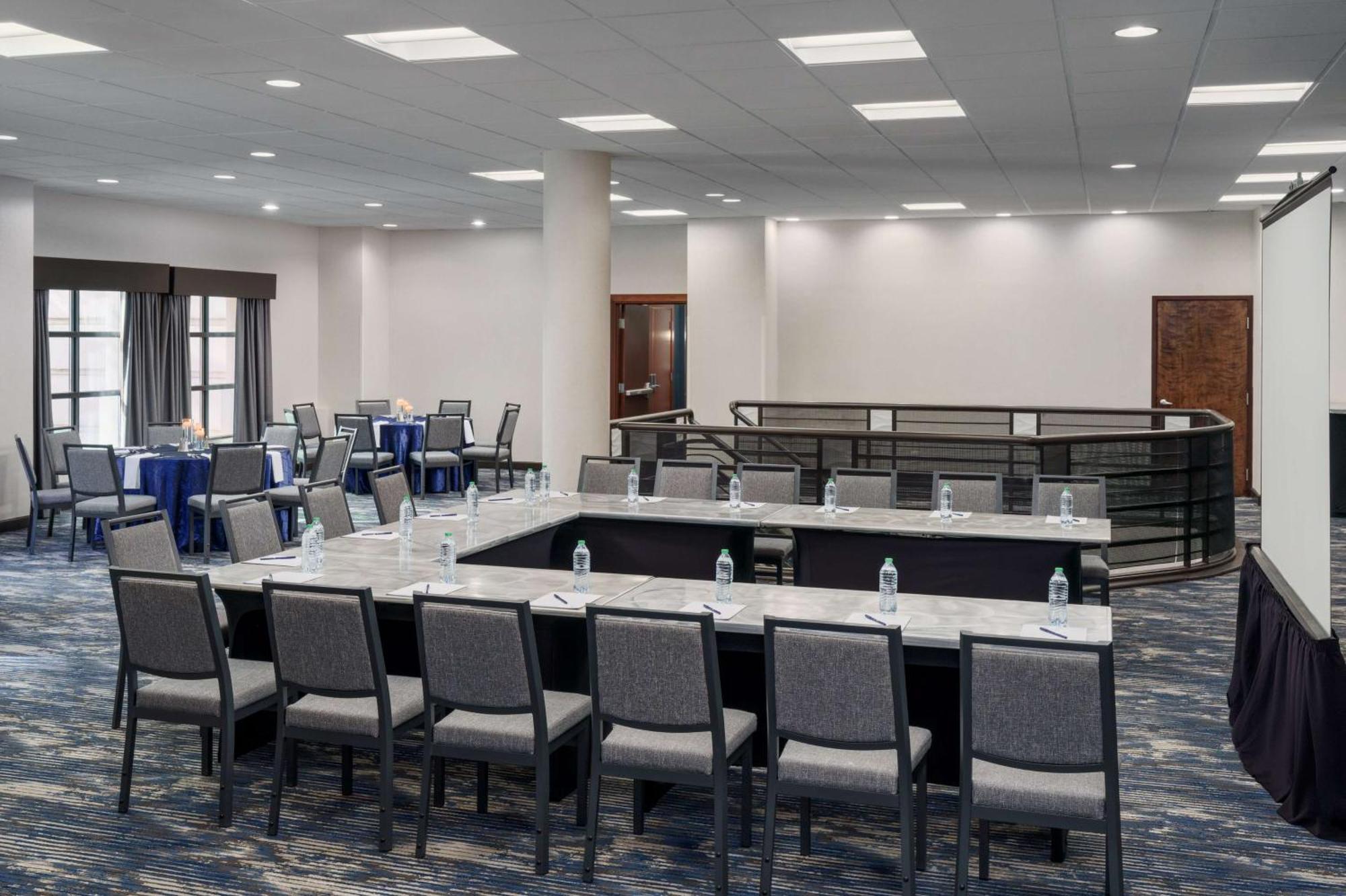 Hotel Doubletree By Hilton Center Charlotte
