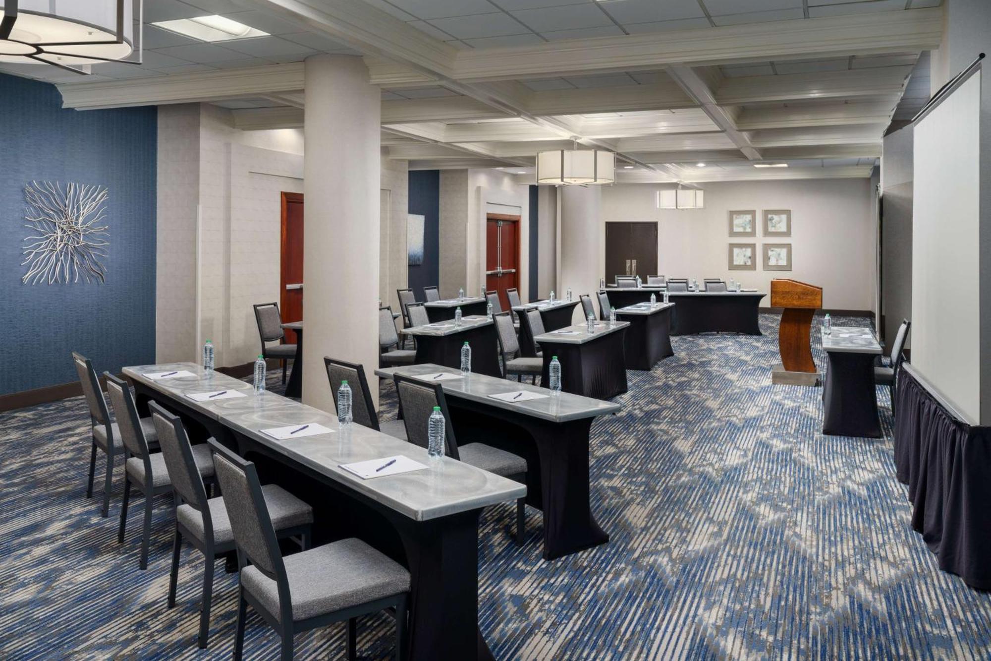 Doubletree By Hilton Center Charlotte