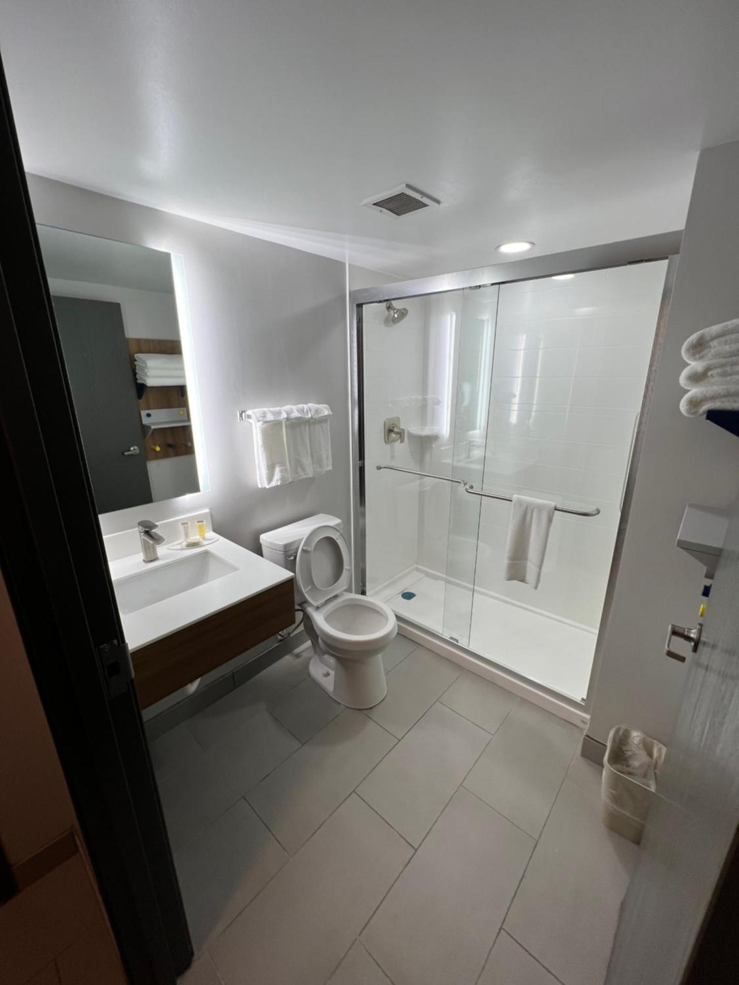 Microtel & By Wyndham Charlotte/northlake 2*