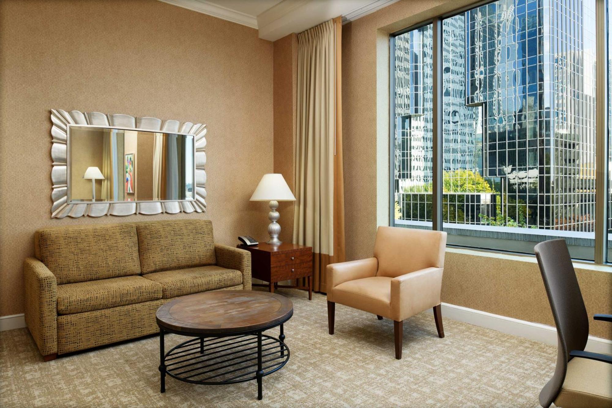 Hilton Uptown Hotel 4*