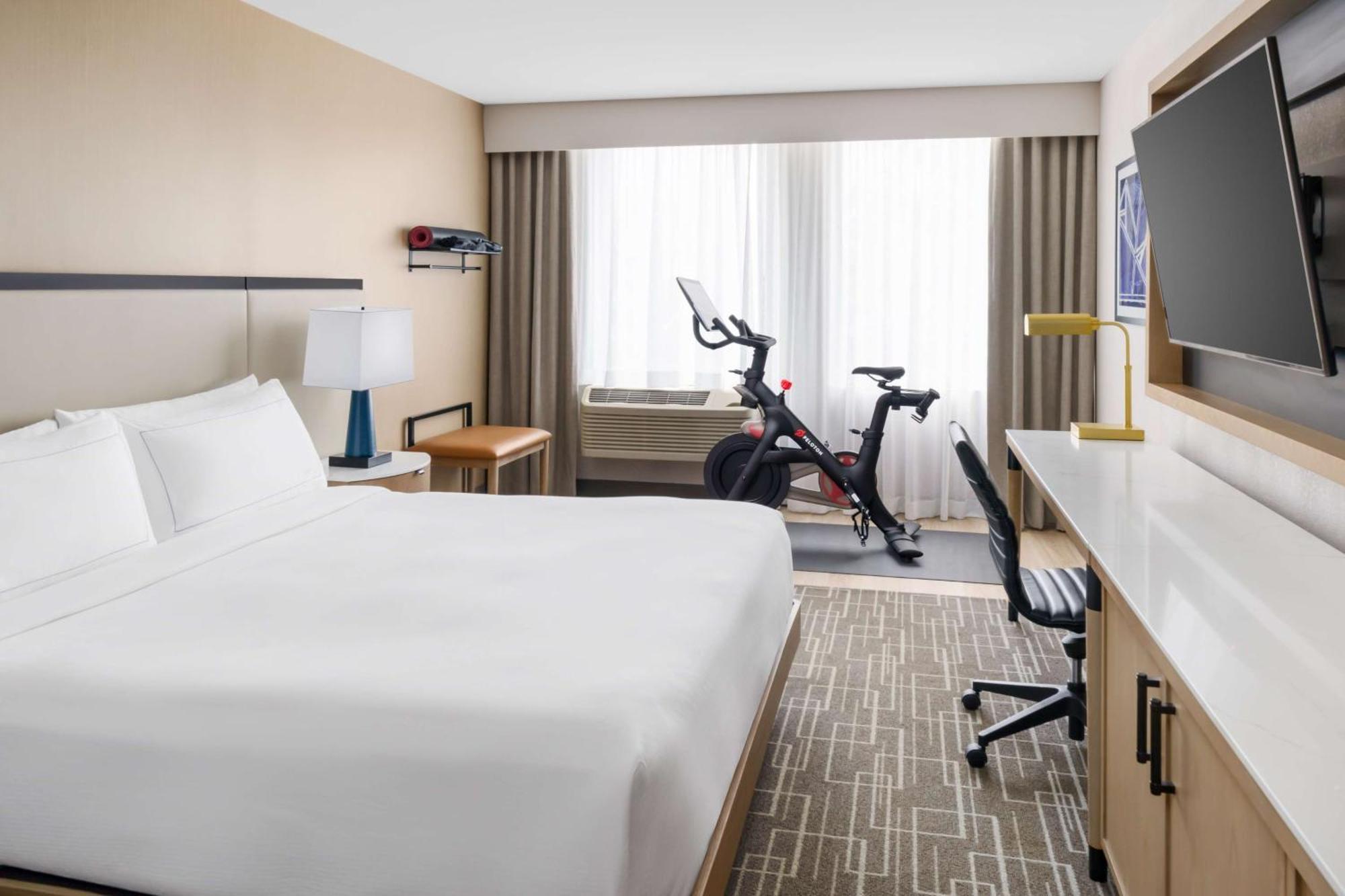 Doubletree By Hilton Center 4*