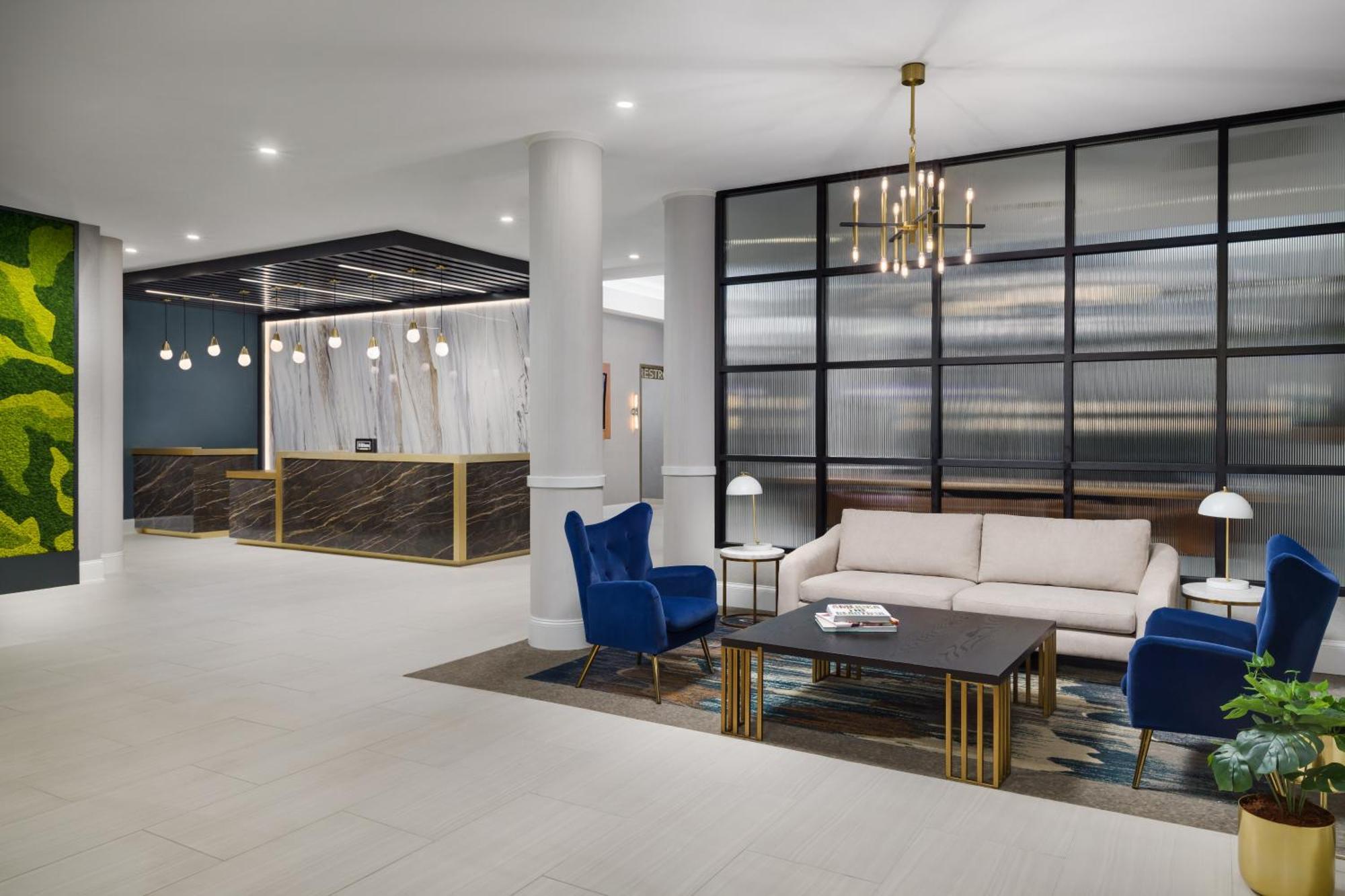 Doubletree By Hilton Center Hotel 4*