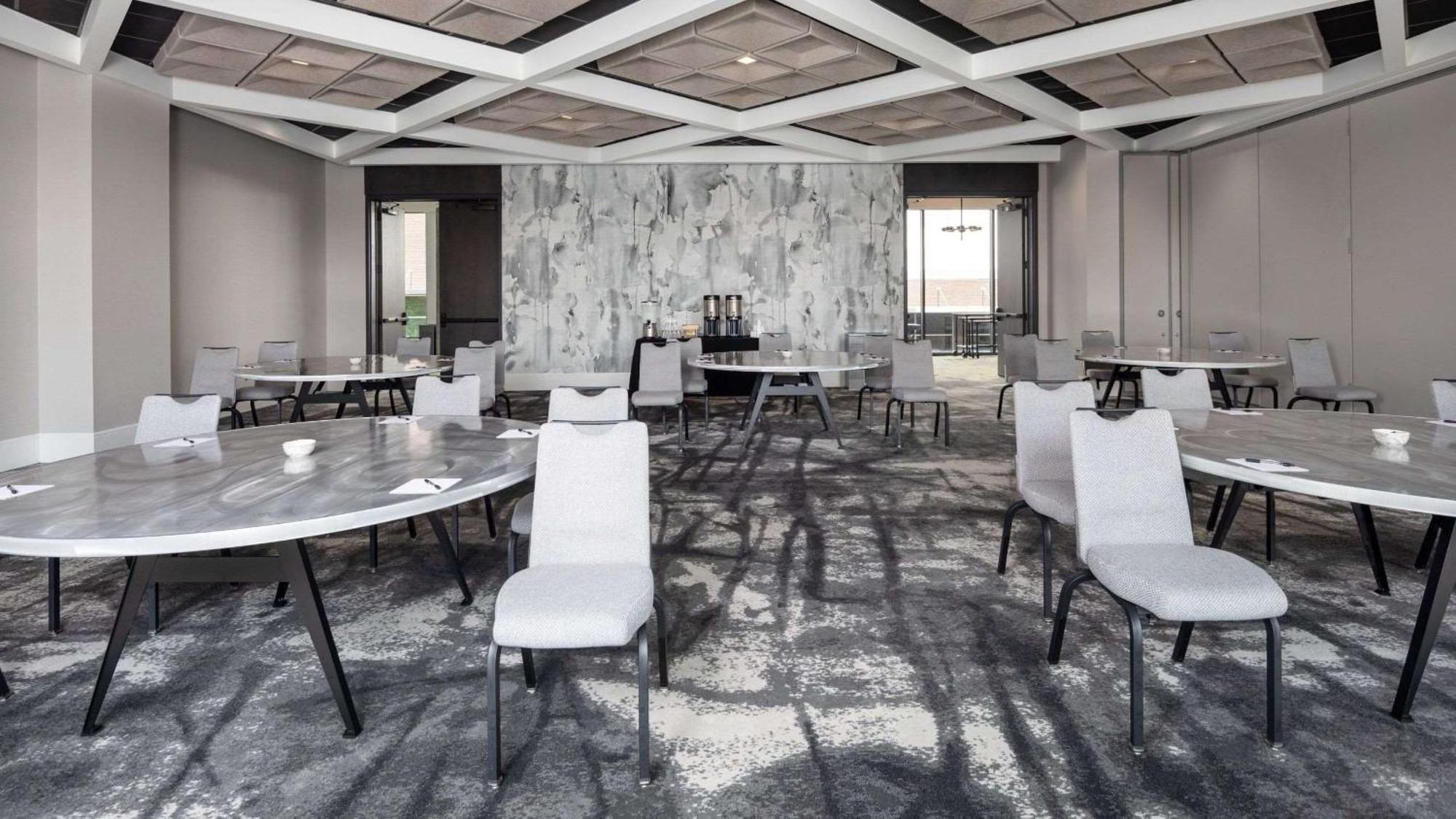 Hyatt Centric Southpark Hotel 4*