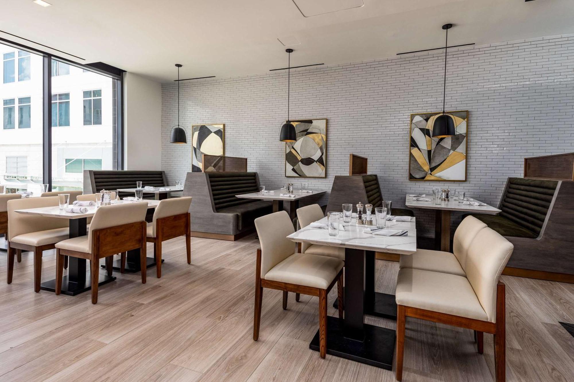 Hyatt Centric Southpark Hotel 4*
