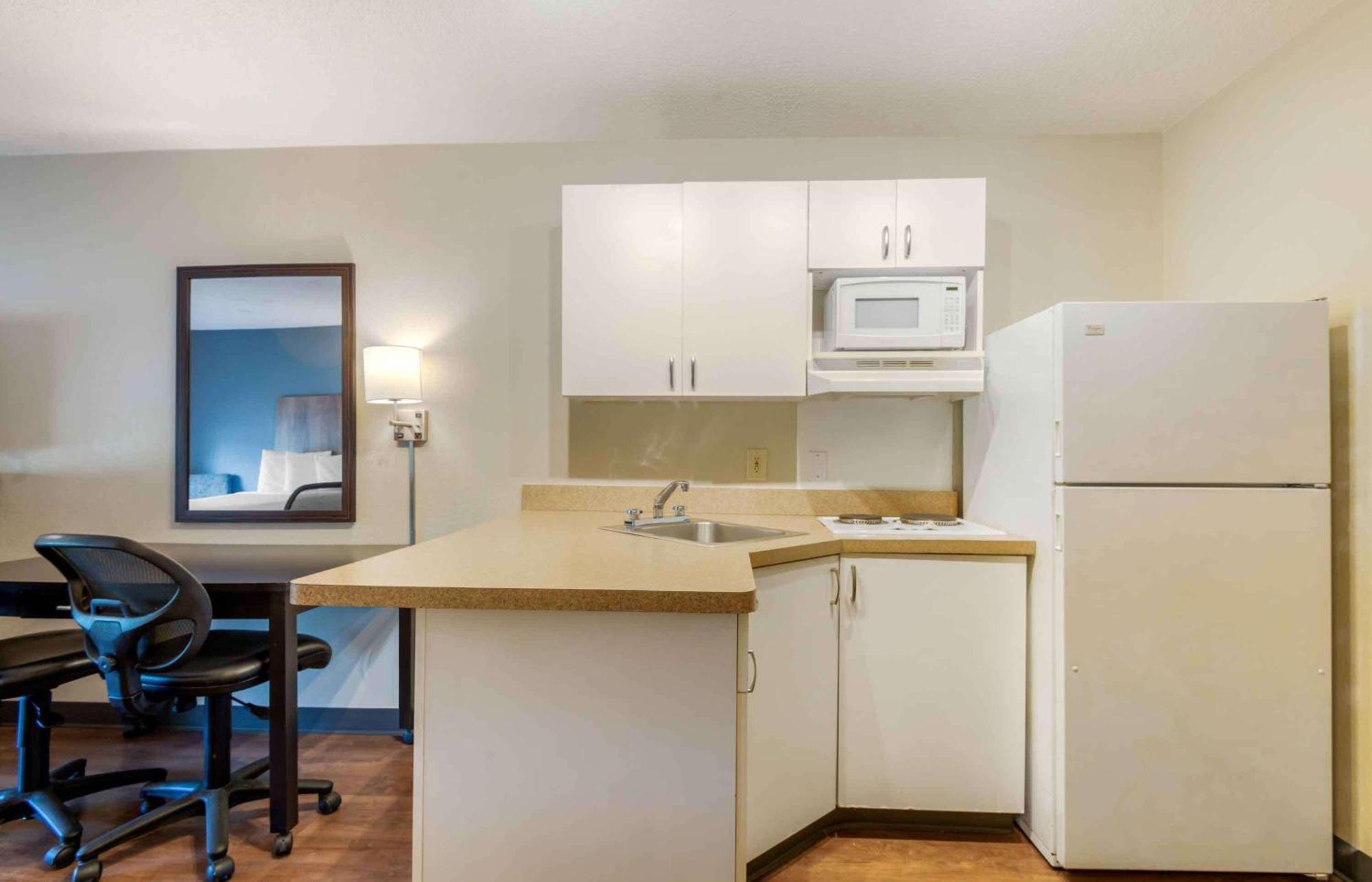 Extended America - - Place 2* Charlotte