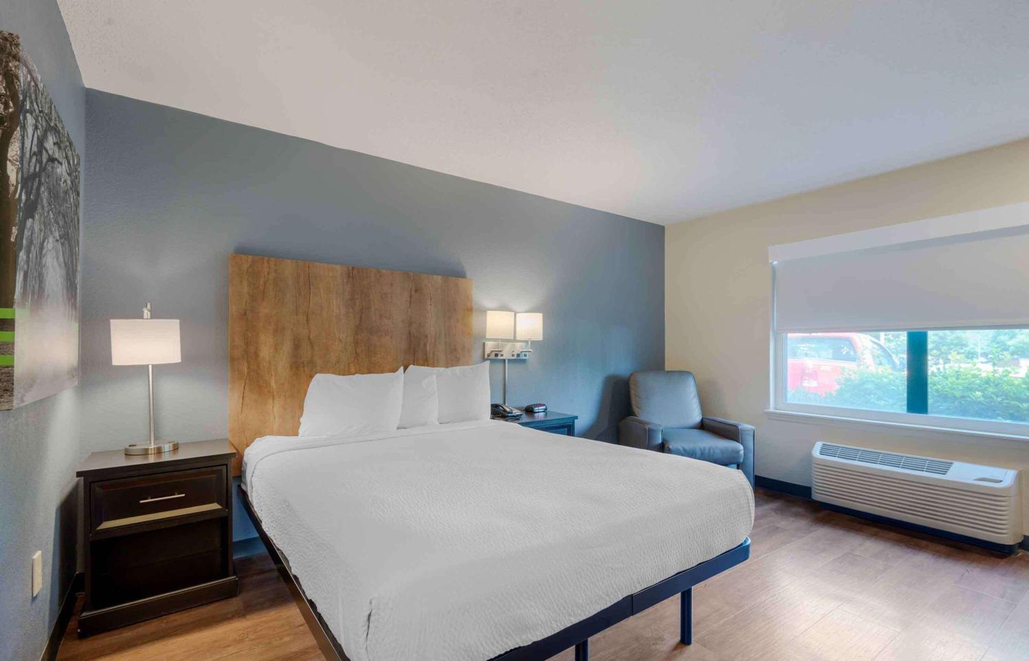Extended America - - Place Hotel 2*