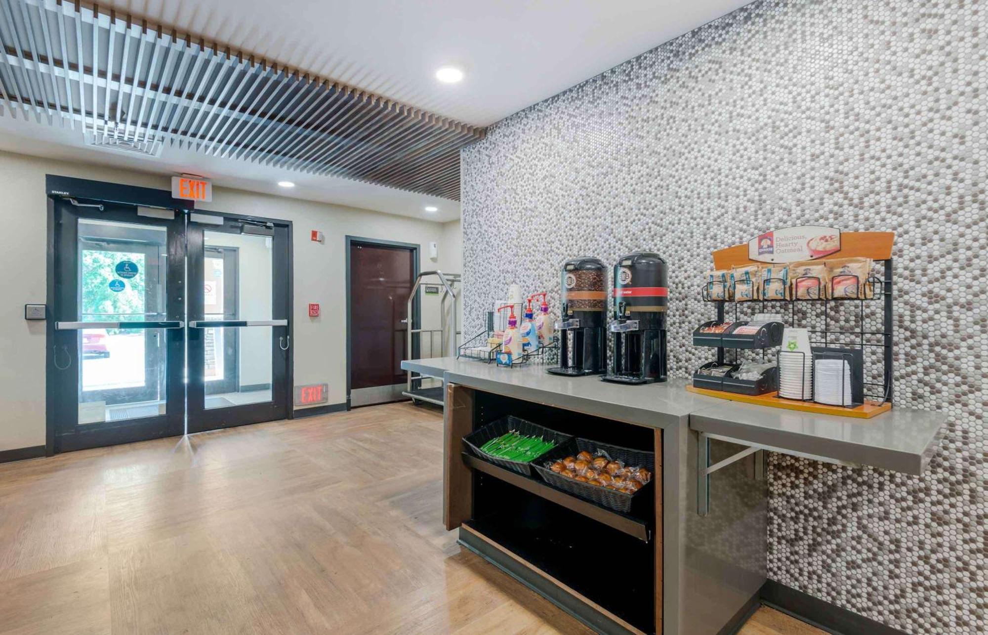 Hotel Extended America - - Place