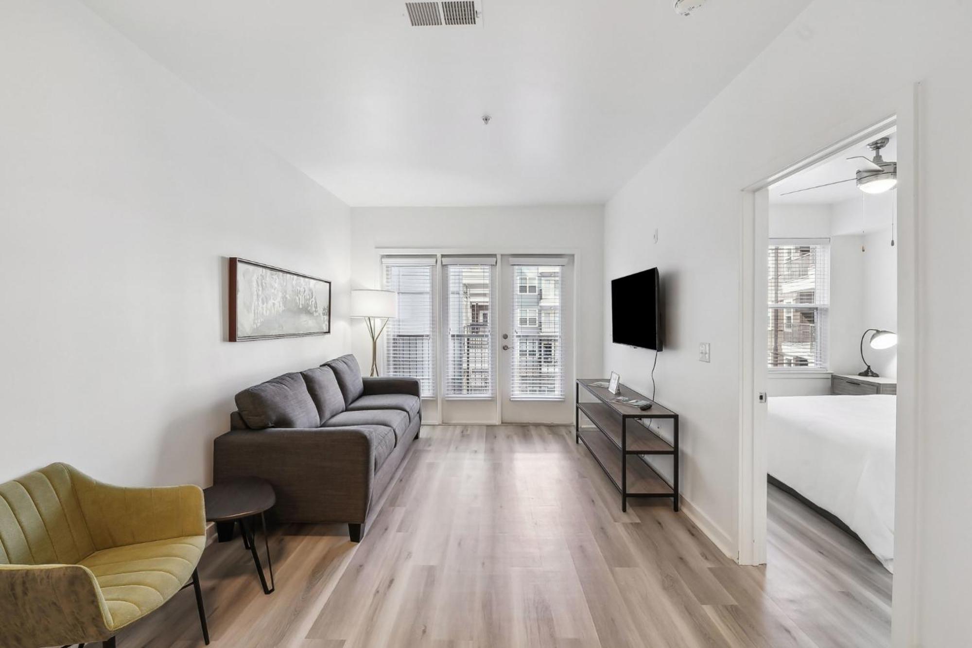 Premium And At Midtown 205 In * Charlotte