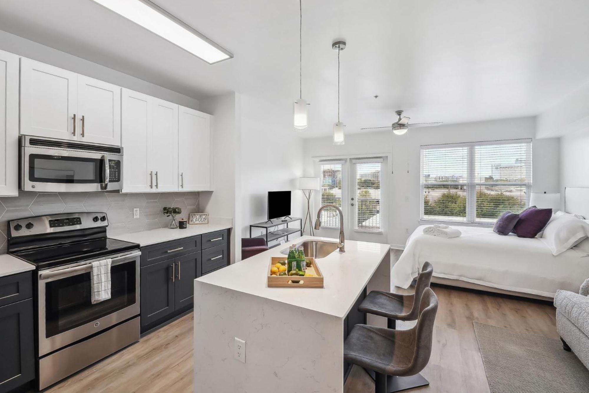 Premium And At Midtown 205 In Apartment