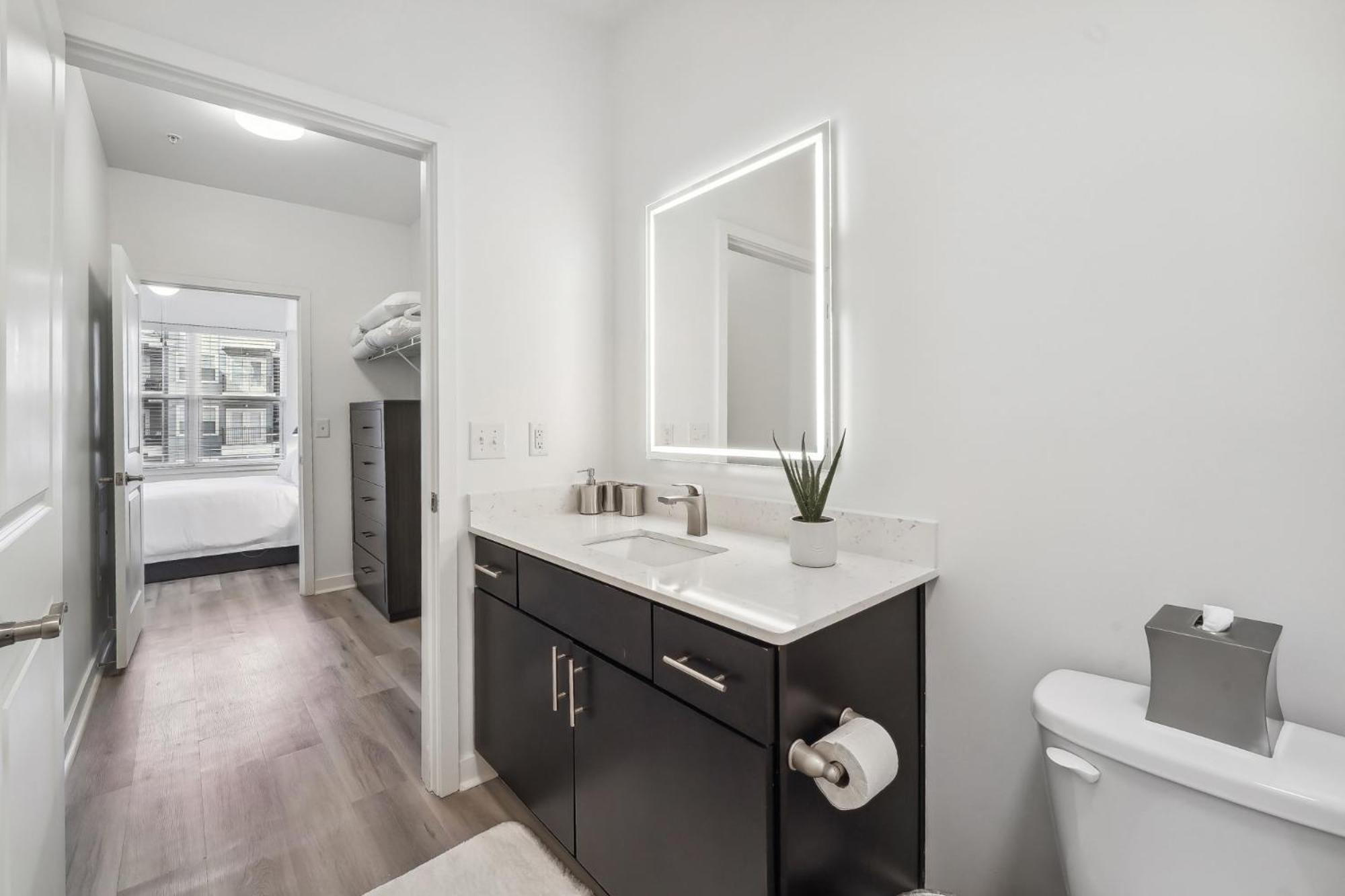 Premium And At Midtown 205 In Apartment