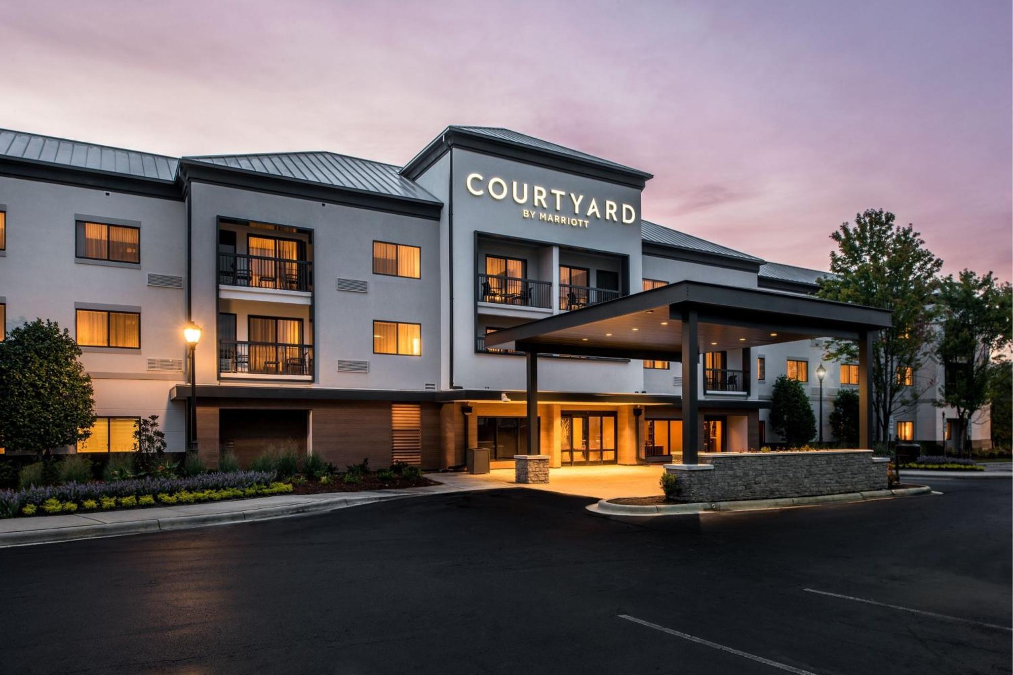Courtyard By Marriott Ballantyne Hotel