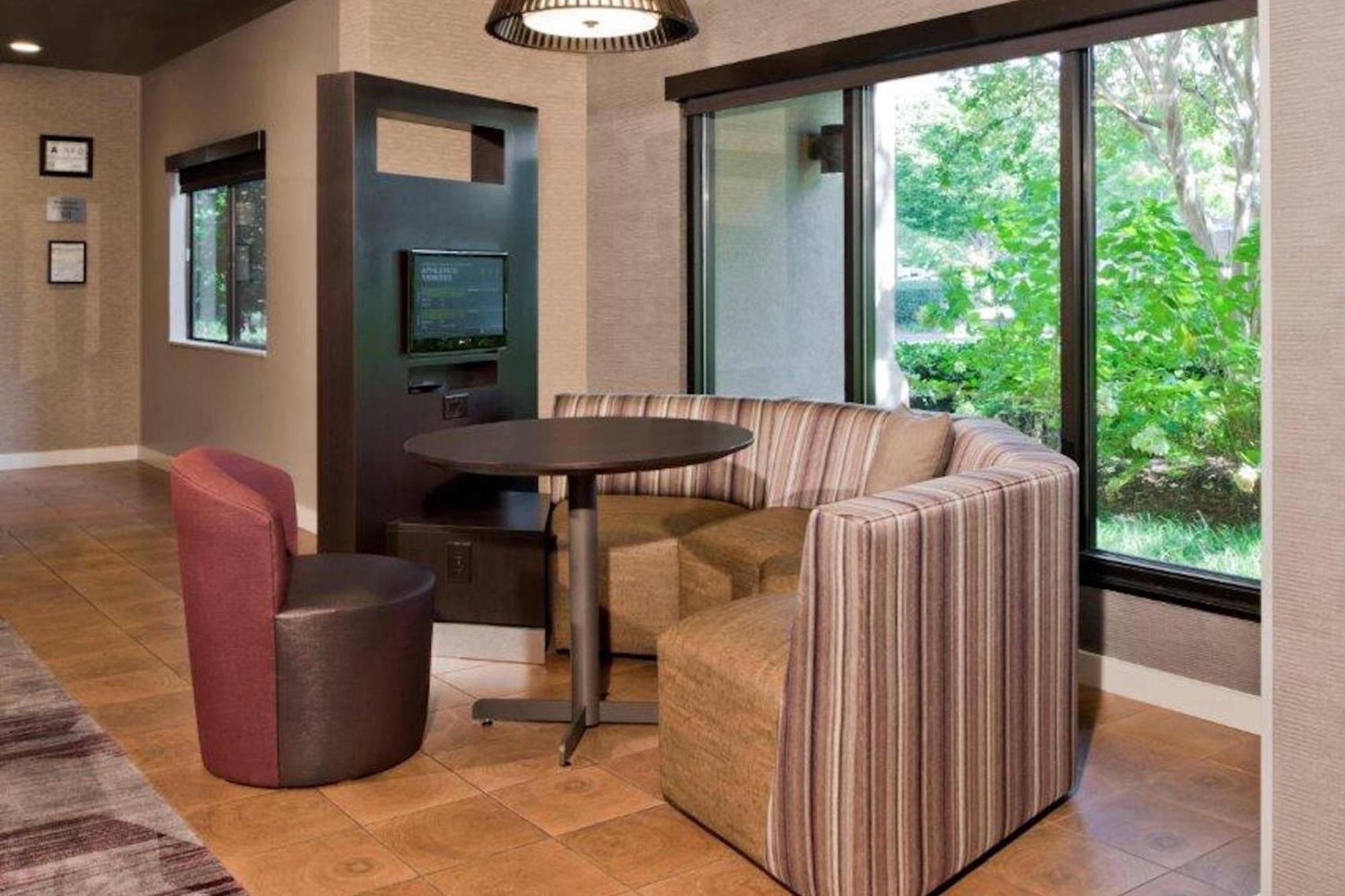 Hotel Courtyard By Marriott Ballantyne 3*
