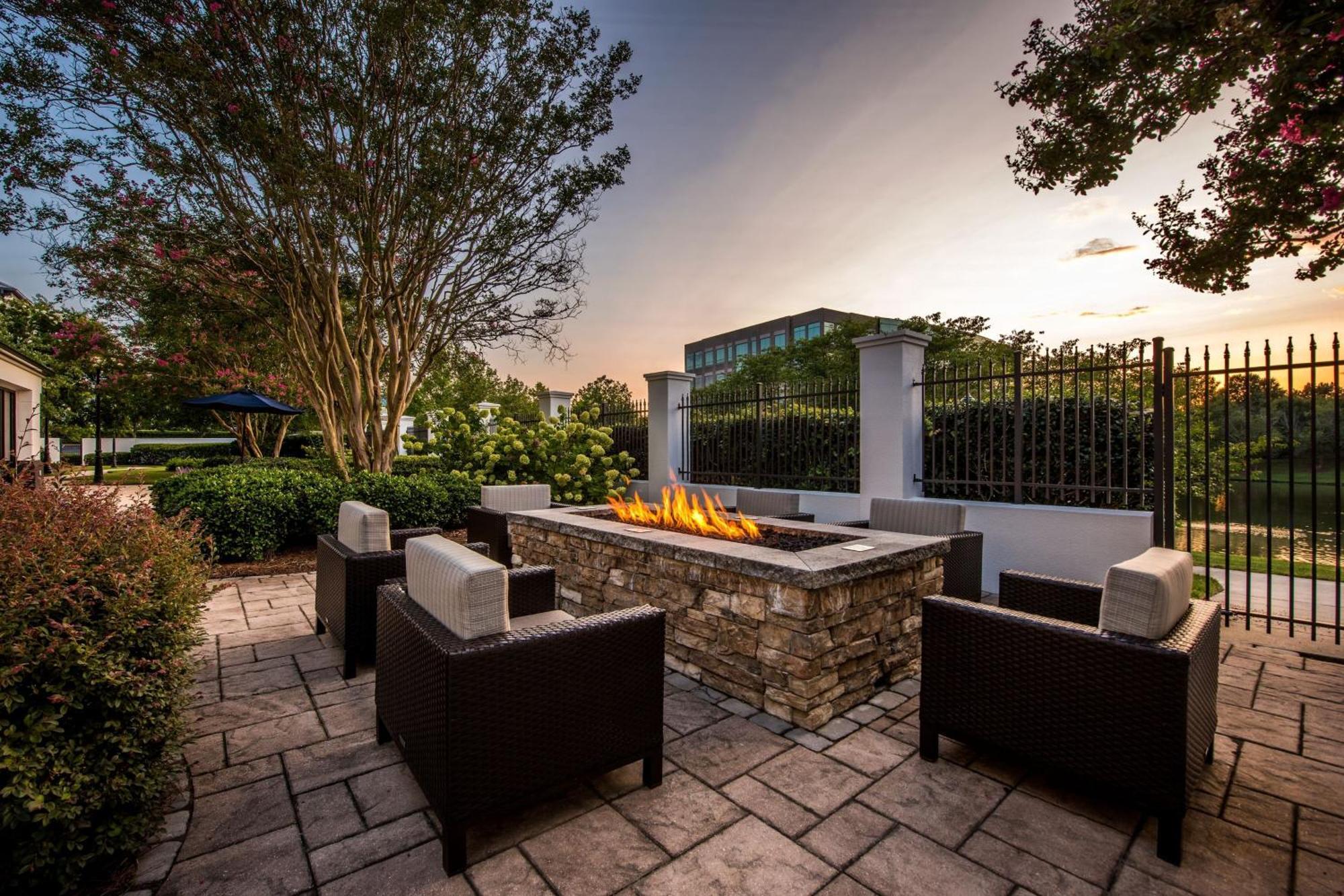 Courtyard By Marriott Ballantyne Hotel 3*