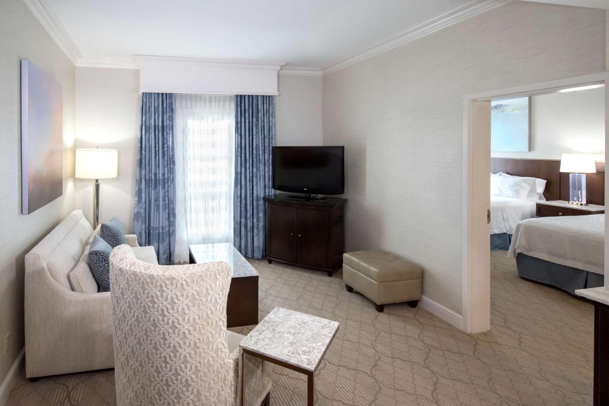Hampton & South Park At Phillips Place 3*