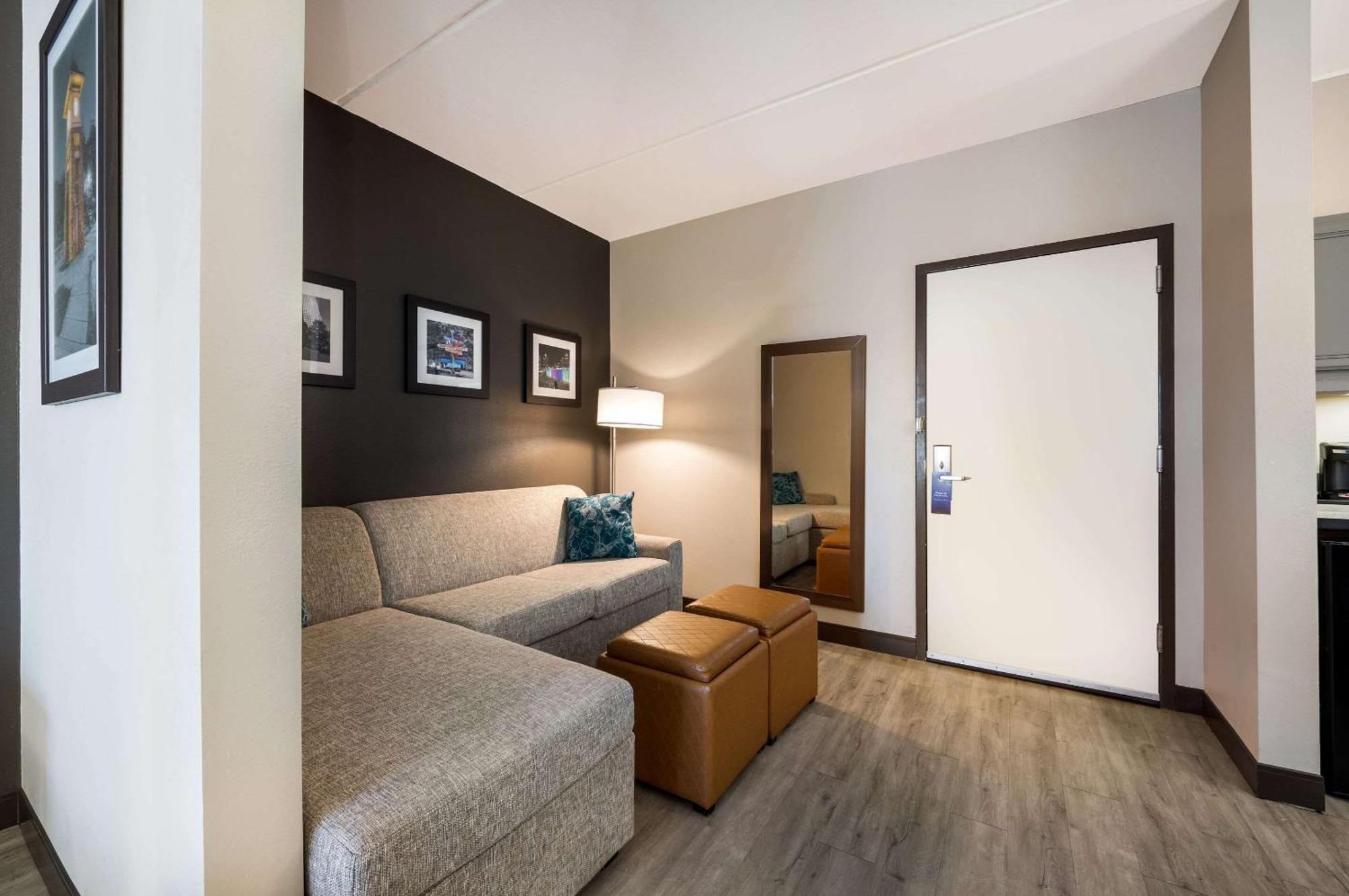 Comfort Northlake Hotel Charlotte