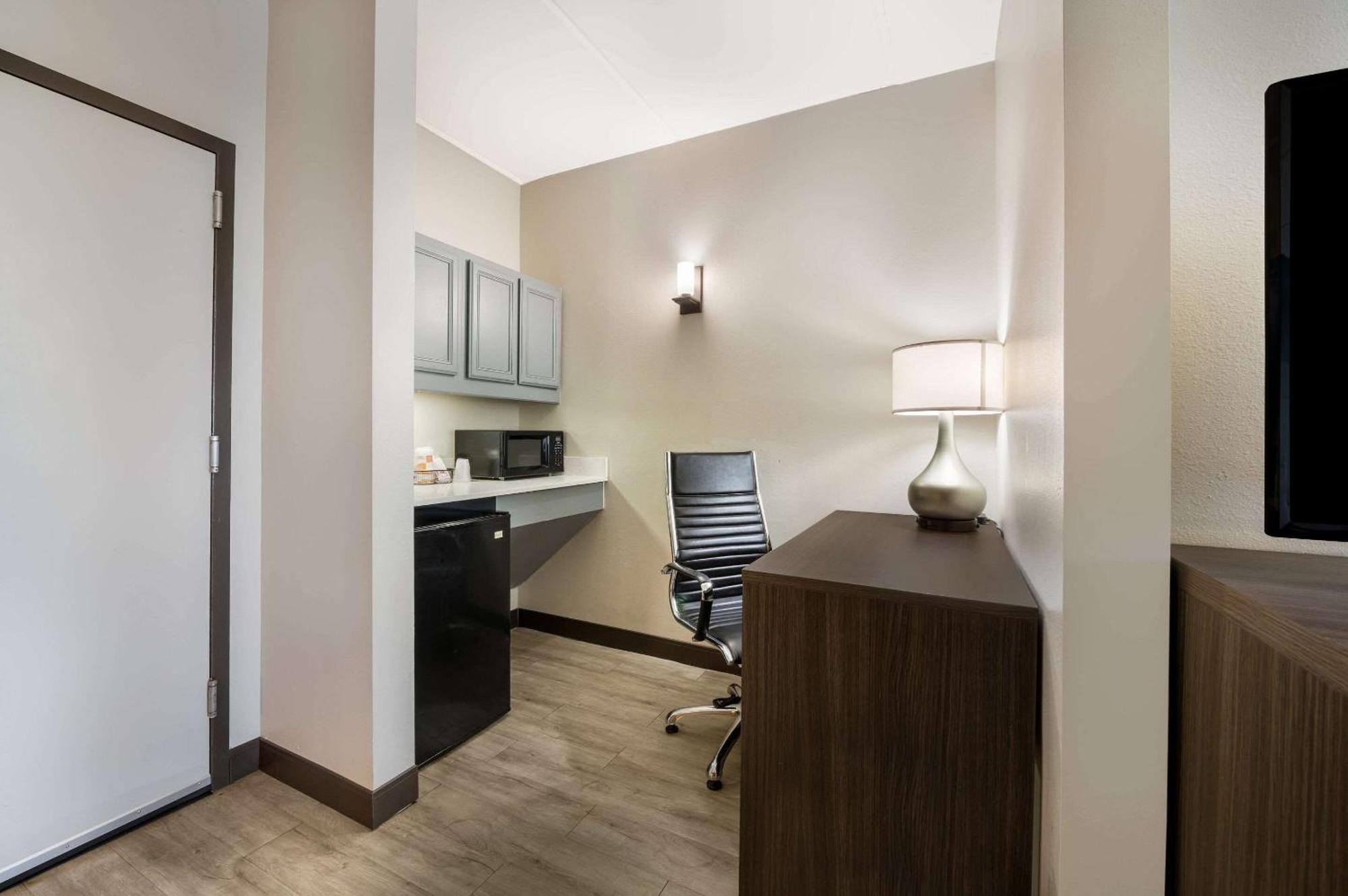 Comfort Northlake
