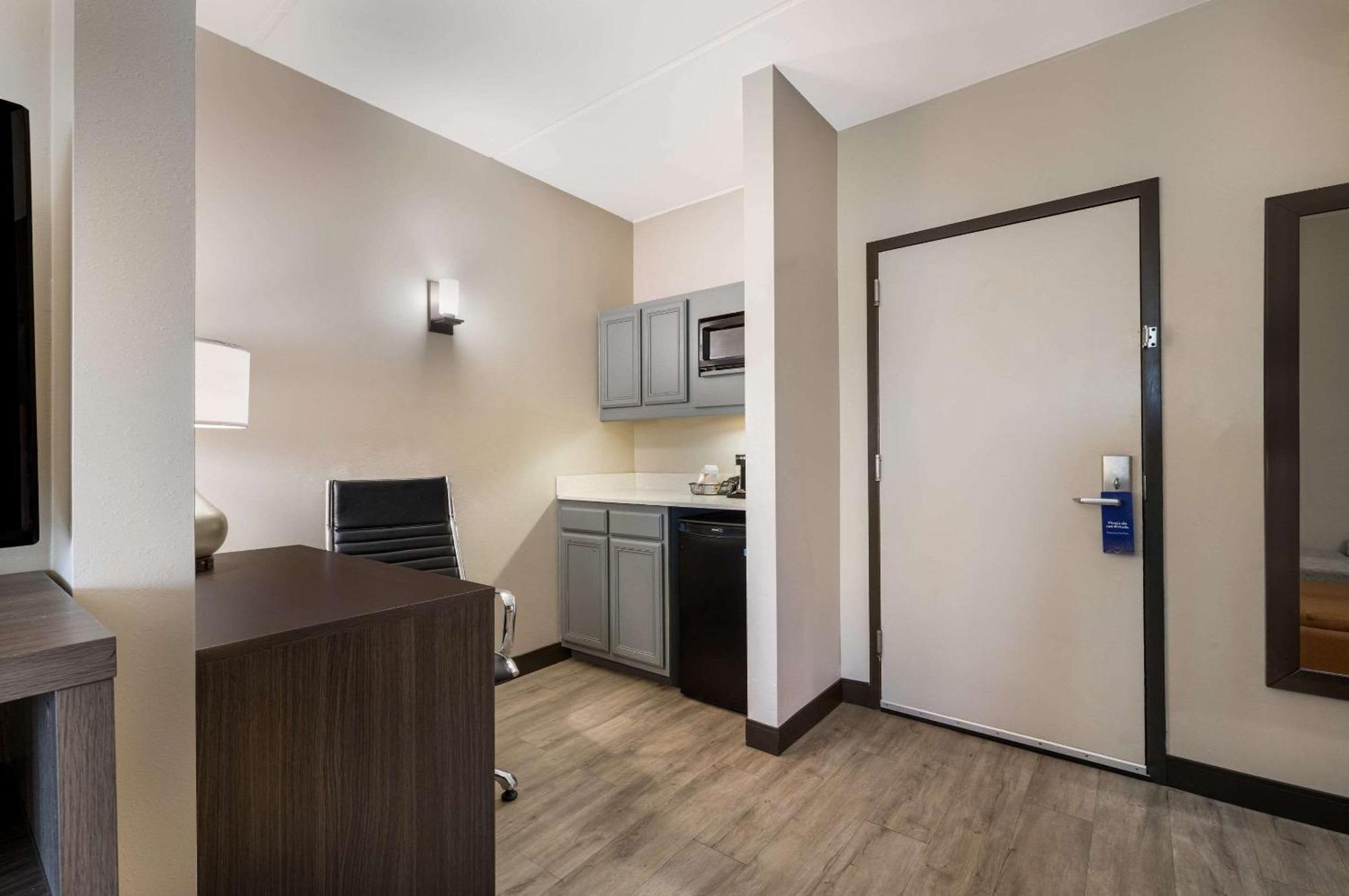 Comfort Northlake Hotel 2*