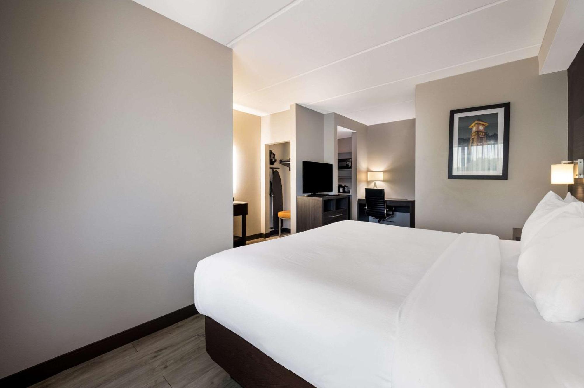 Comfort Northlake Hotel Charlotte