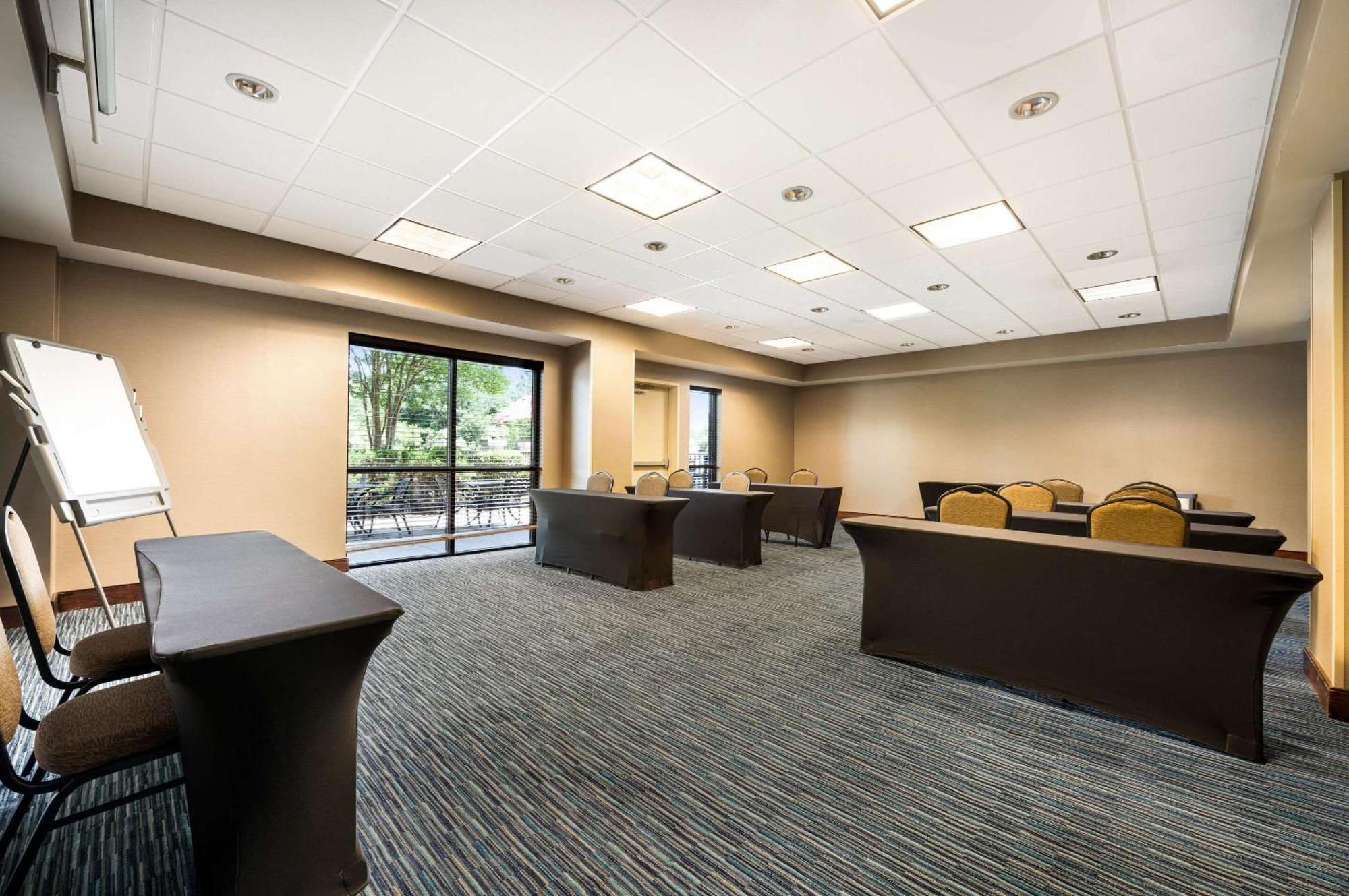 Comfort Northlake