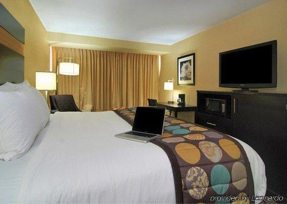 Red Lion 3* Charlotte
