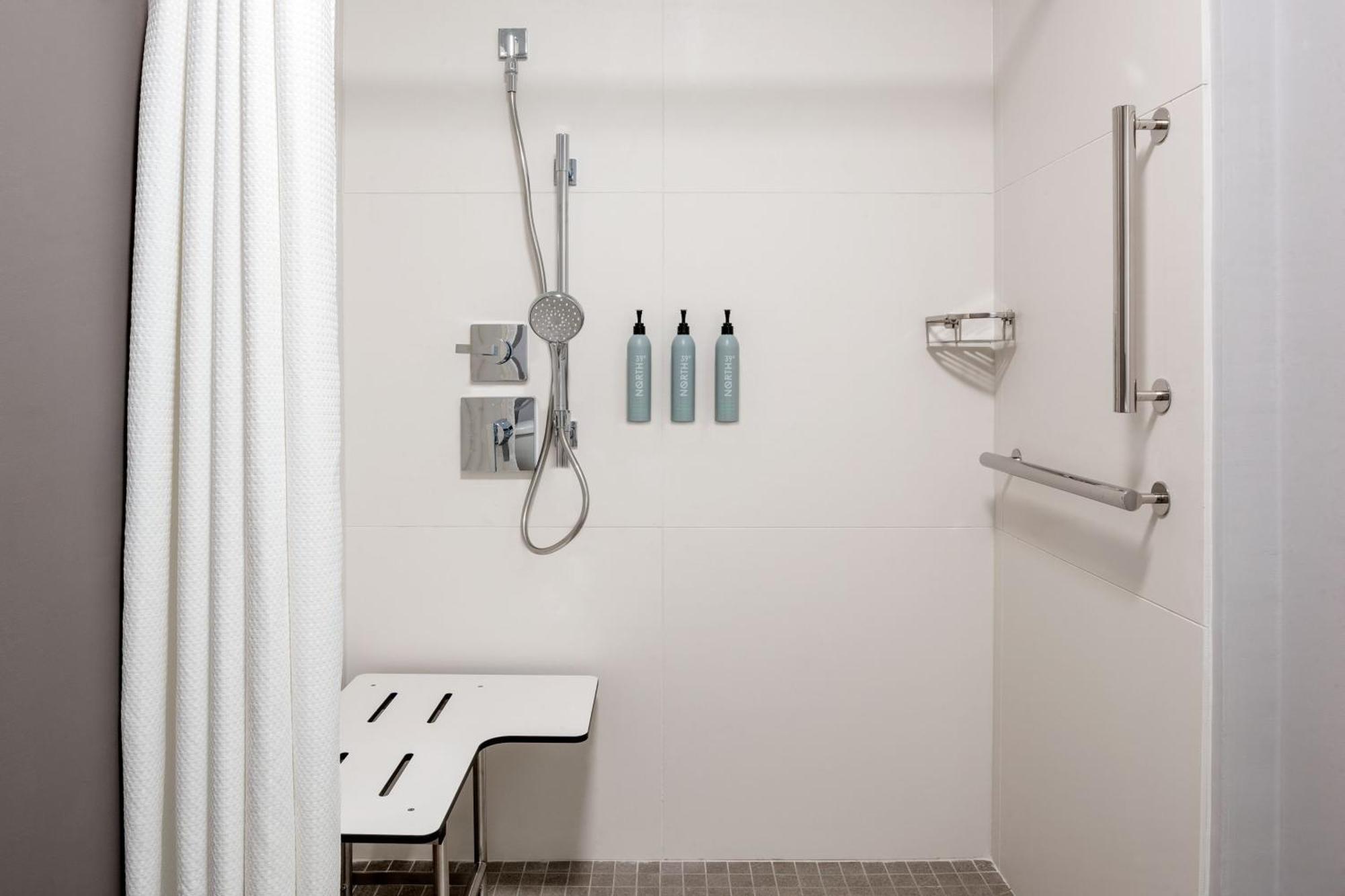 Courtyard By Marriott Ballantyne