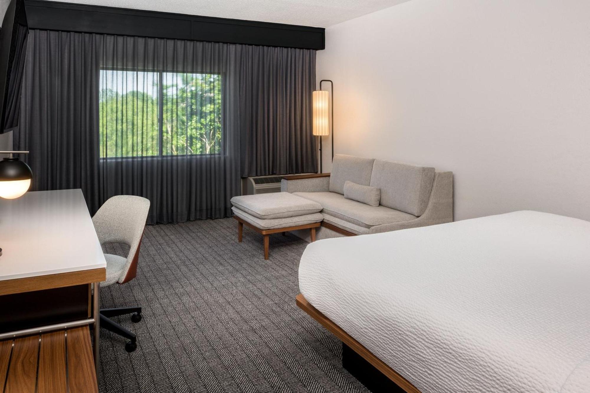 Courtyard By Marriott Ballantyne