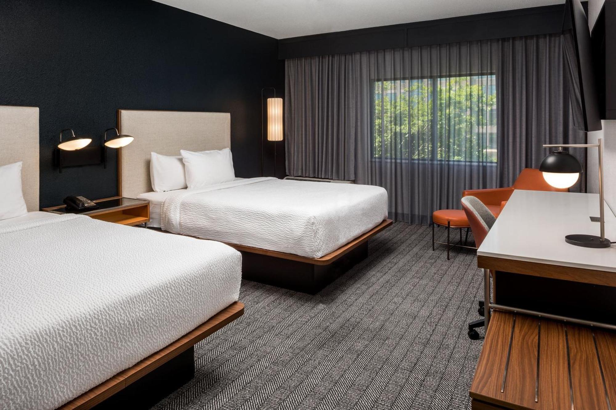 Courtyard By Marriott Ballantyne Hotel