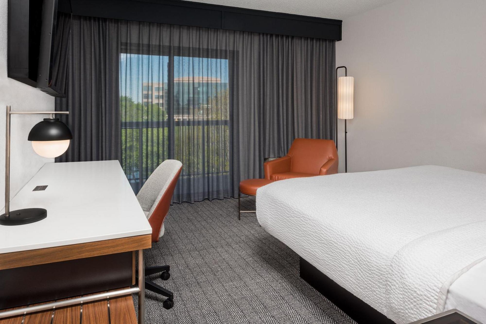 Courtyard By Marriott Ballantyne 3*