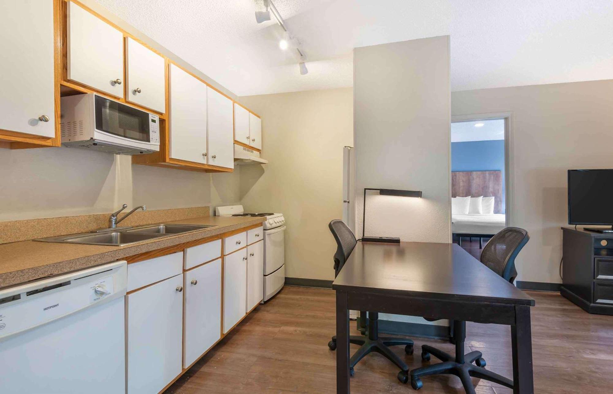 Hotel Extended America Select - - Place - E Mccullough Dr 2*