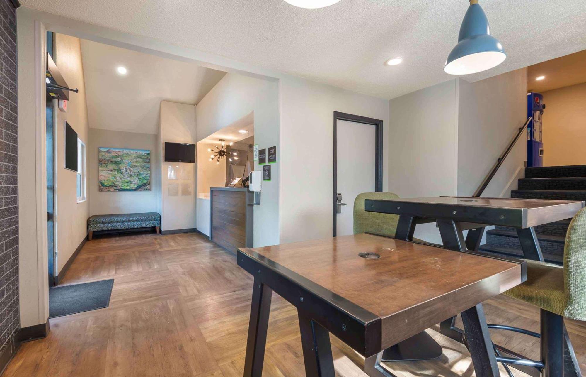 Extended America Select - - Place - E Mccullough Dr Hotel
