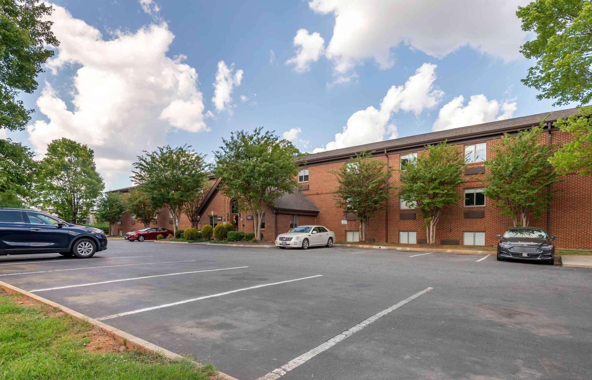 Extended America Select - - Place - E Mccullough Dr 2* Charlotte