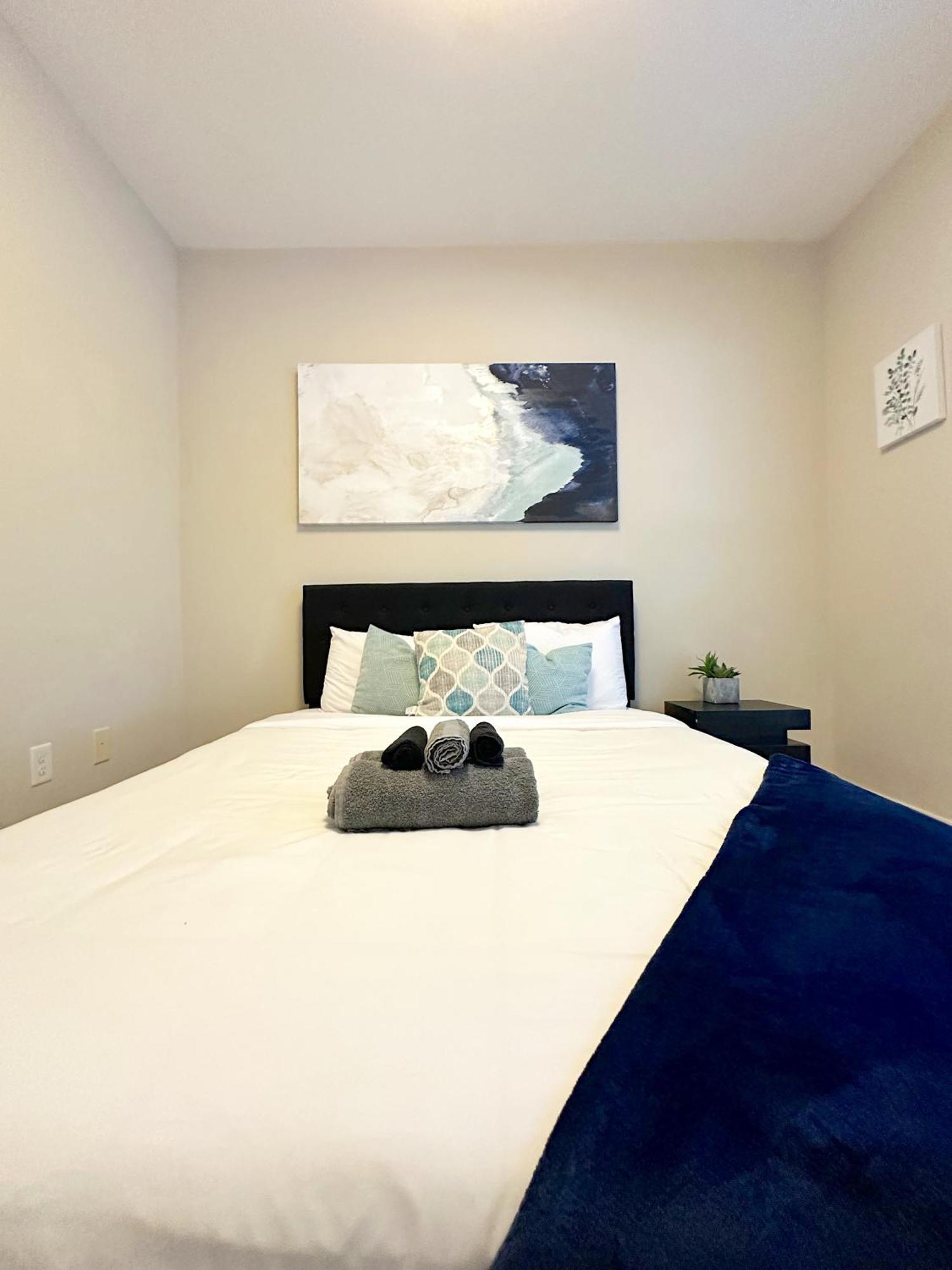 Modern Townhouse - 1 Min To Uptown Clt - Walk To Restaurants * Charlotte