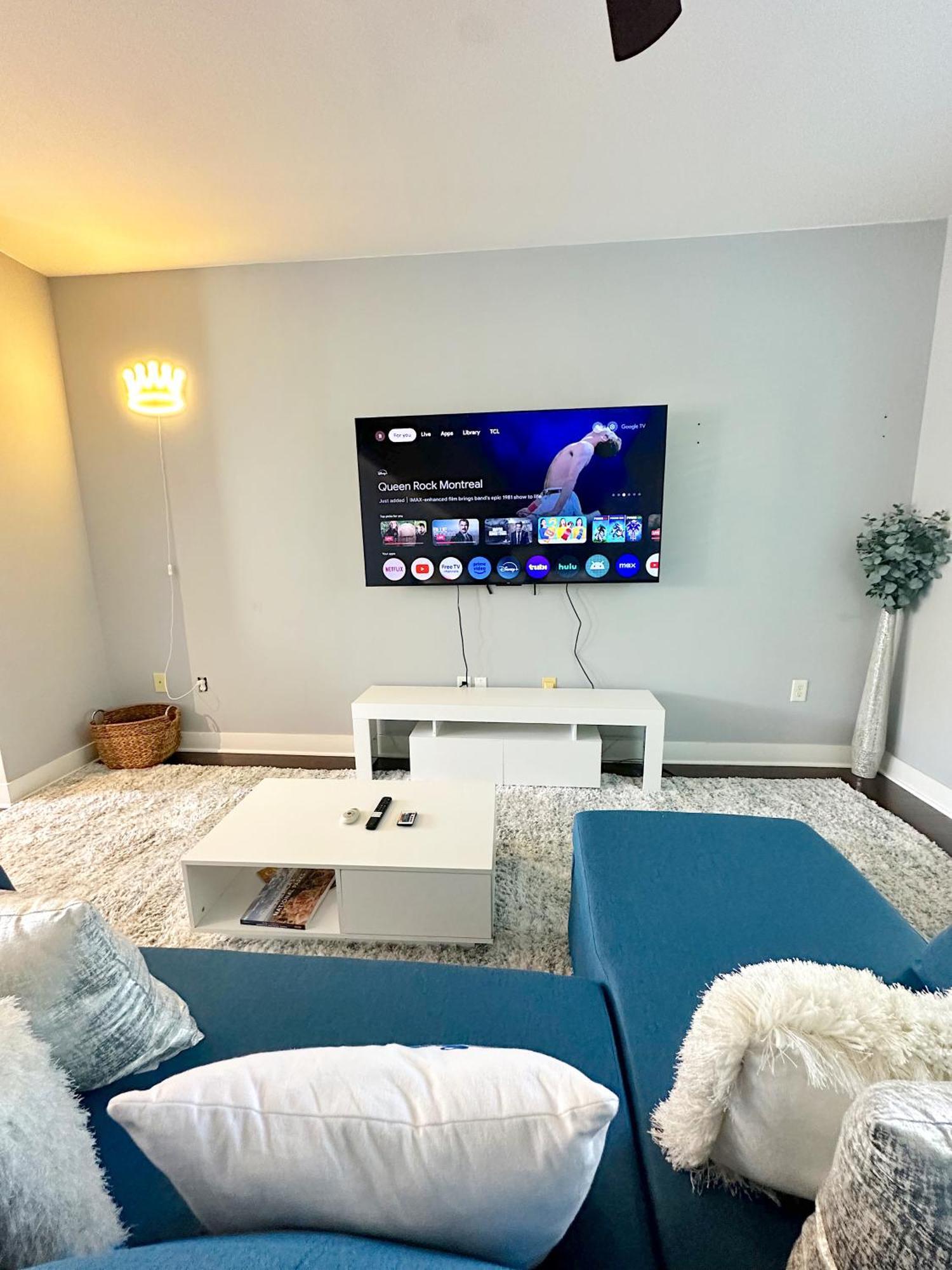 Holiday home Modern Townhouse - 1 Min To Uptown Clt - Walk To Restaurants Charlotte