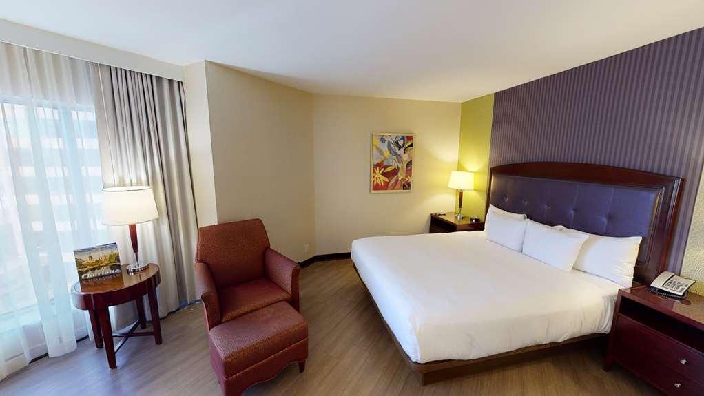 Hotel Hilton Uptown 4*