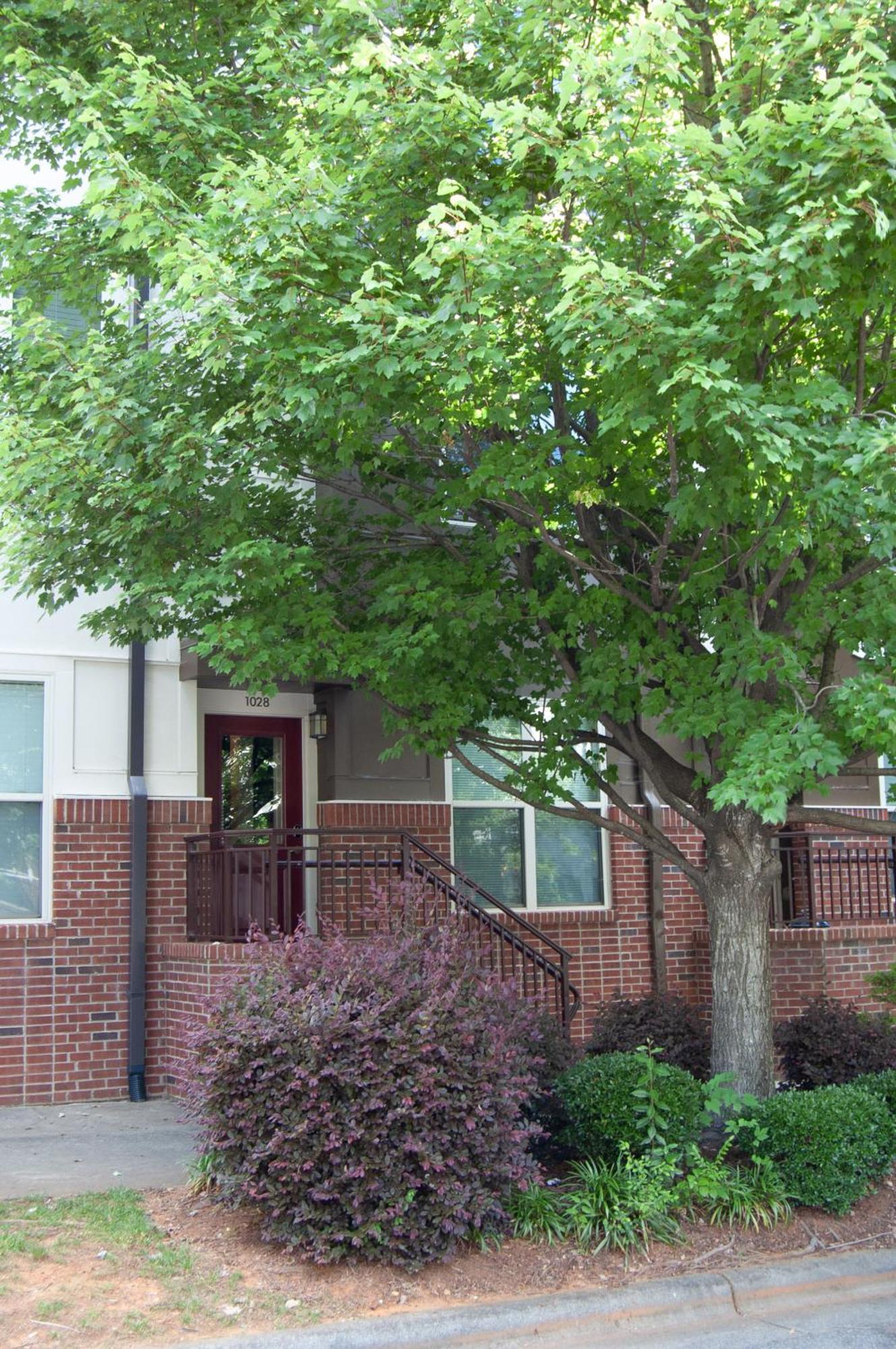 Modern Townhouse - 1 Min To Uptown Clt - Walk To Restaurants