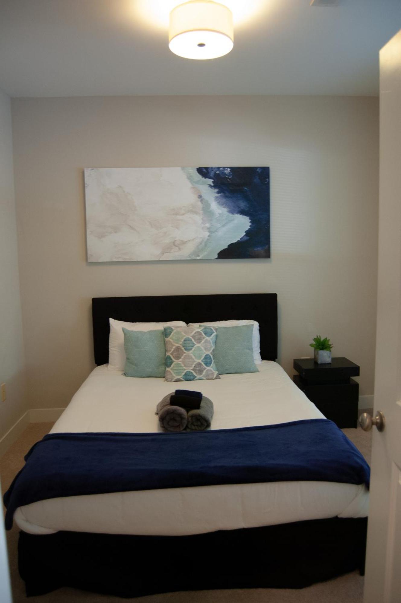 Holiday home Modern Townhouse - 1 Min To Uptown Clt - Walk To Restaurants