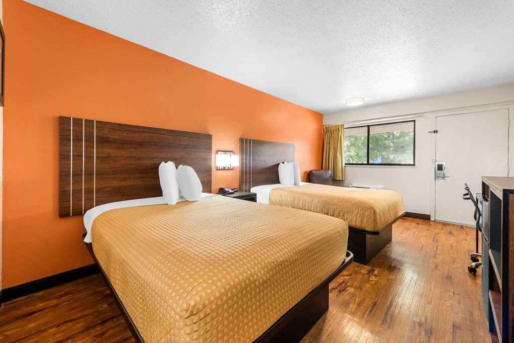 Hotel Econo Airport