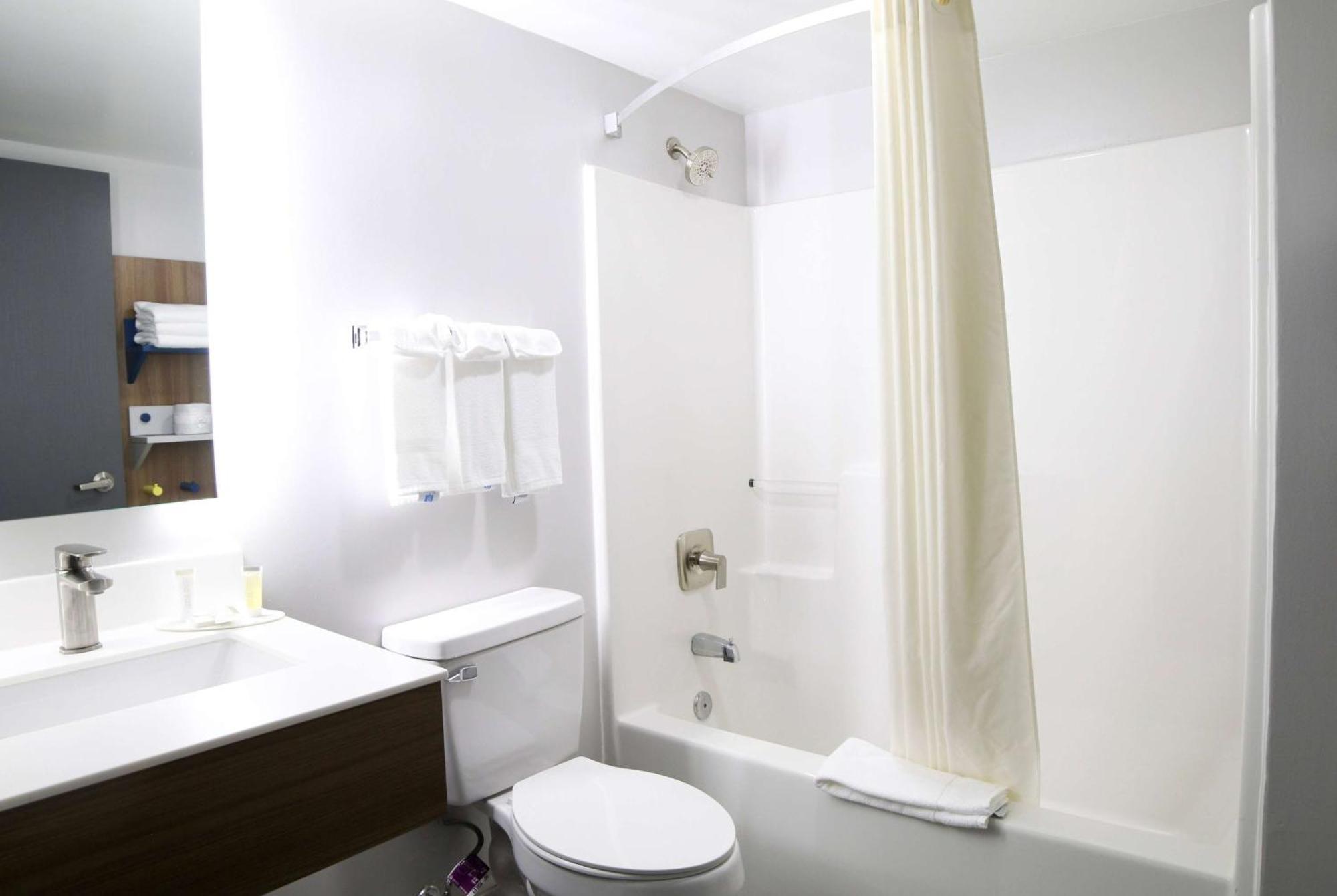 Hotel Microtel & By Wyndham Charlotte/northlake