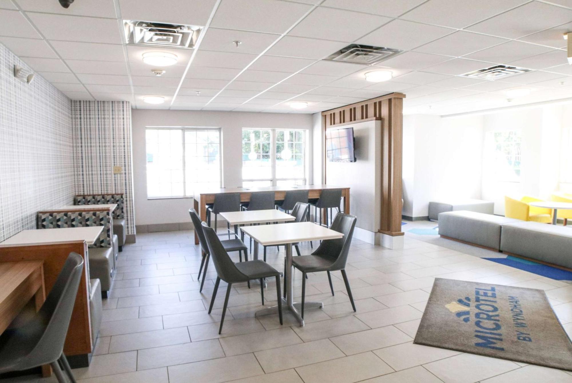 Microtel & By Wyndham Charlotte/northlake Hotel 2*