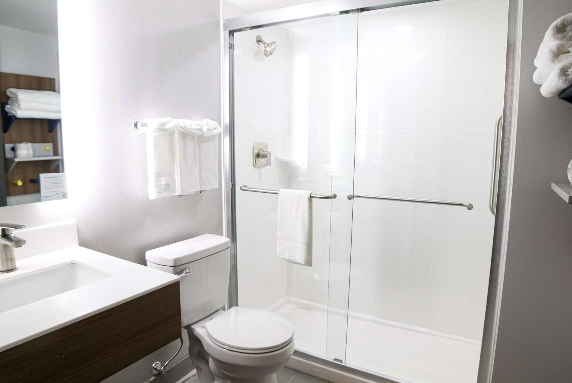 Microtel & By Wyndham Charlotte/northlake 2*