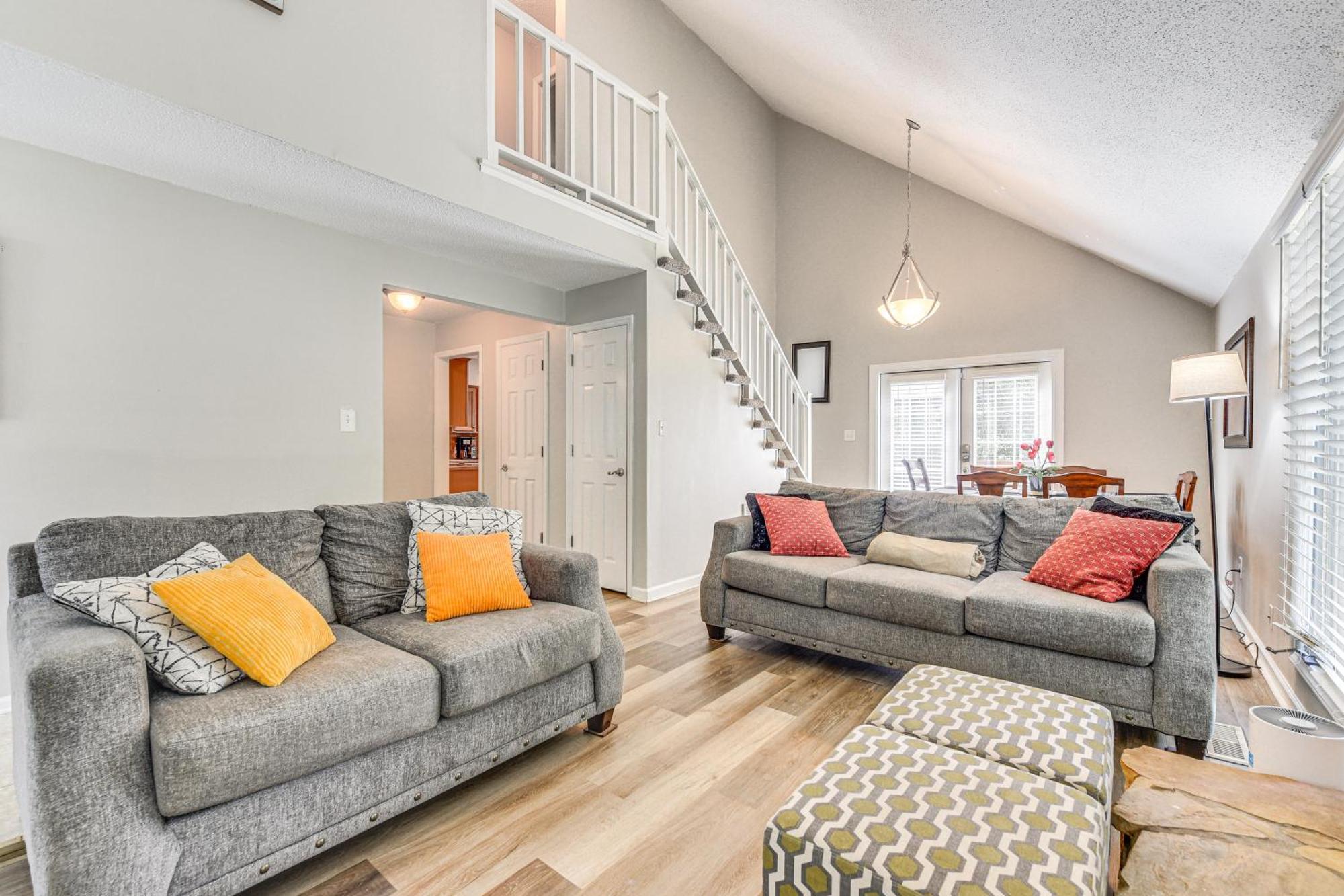 Pet-friendly With Deck Near Uptown! Holiday home Charlotte