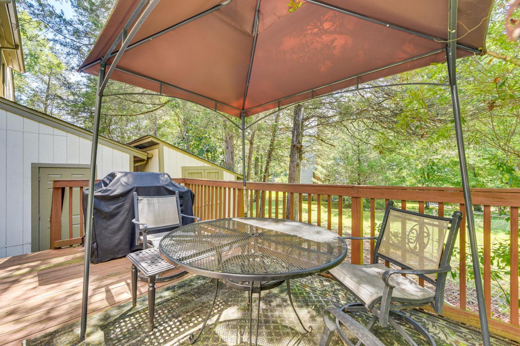 Holiday home Pet-friendly With Deck Near Uptown! *