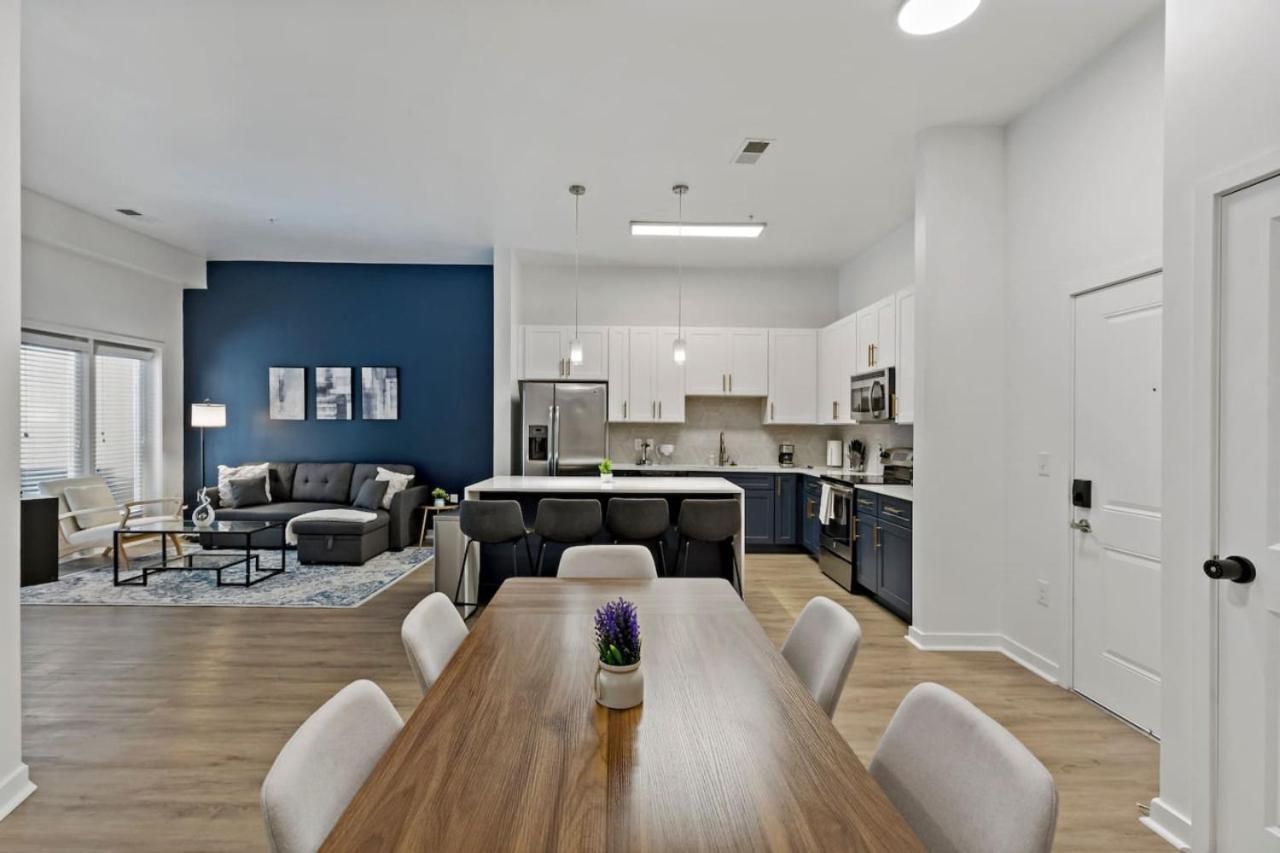 Spacious 2bd - 5 Min Dt, Gym, Parking, W-d - Sleep 12
