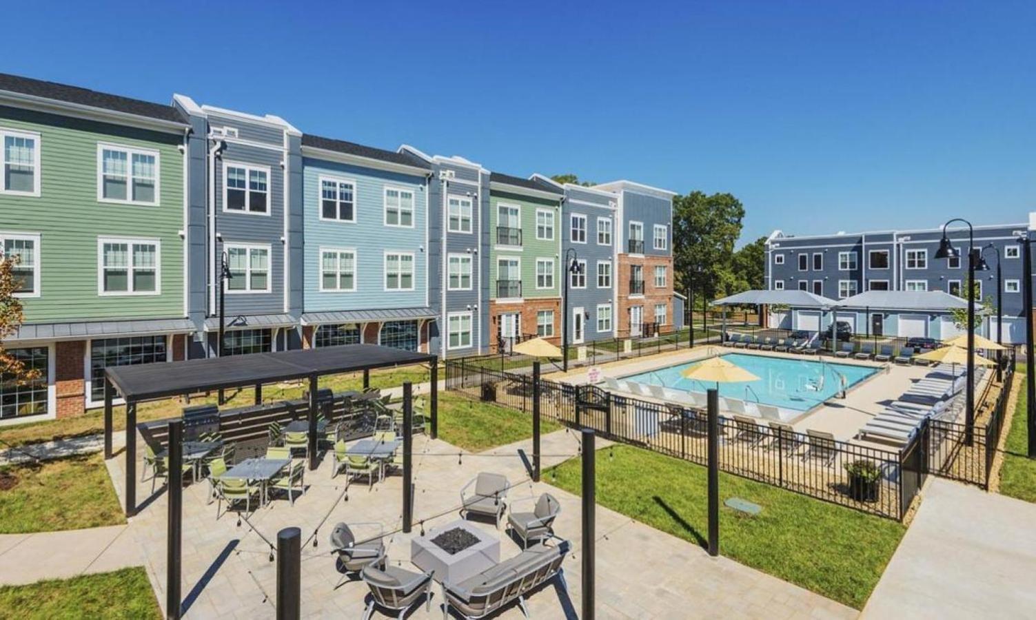 Landing At Pine 25 North End - 1 Bedroom In Tryon Hills * Charlotte