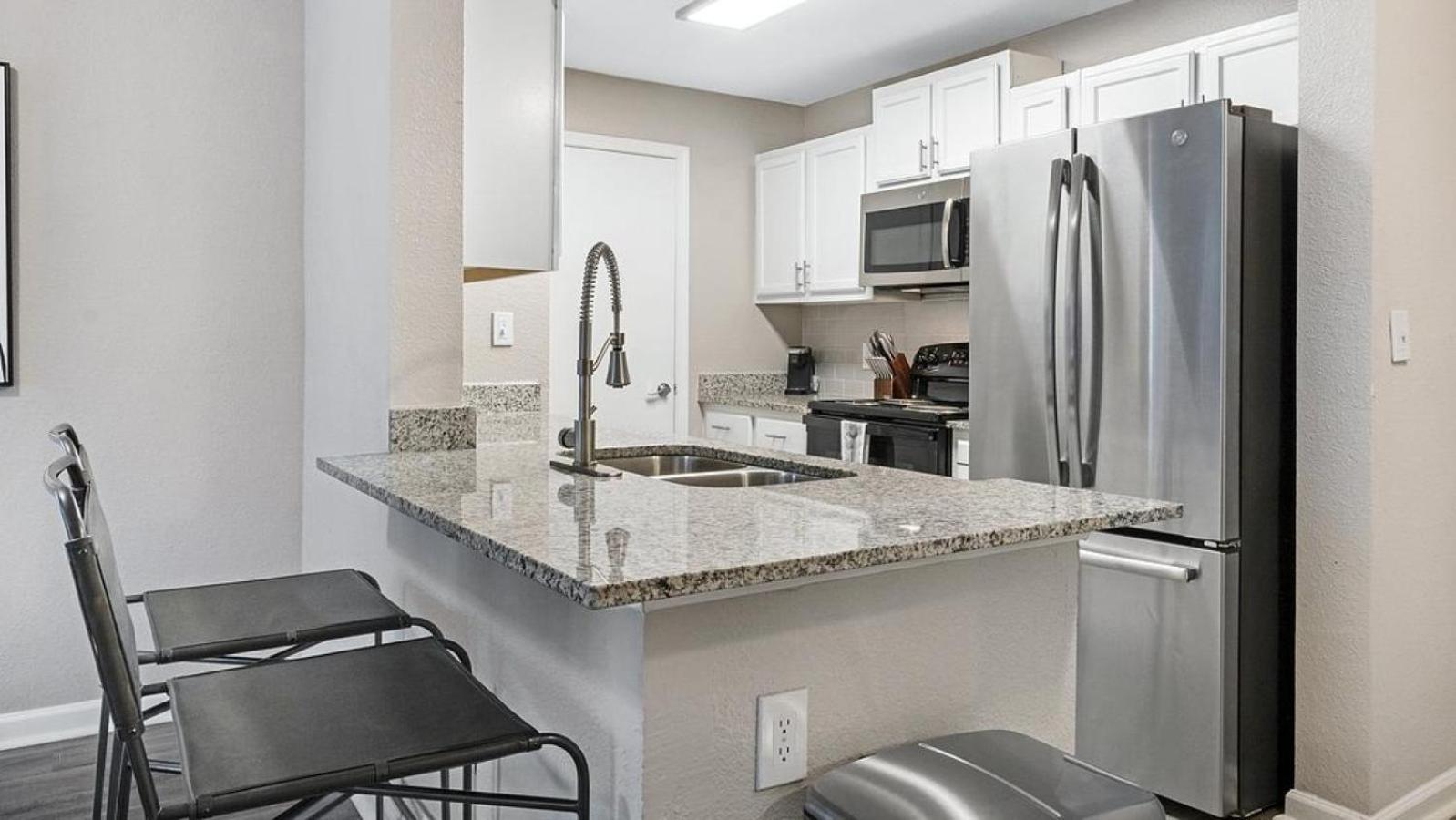 Landing At Pine 25 North End - 1 Bedroom In Tryon Hills Apartment *