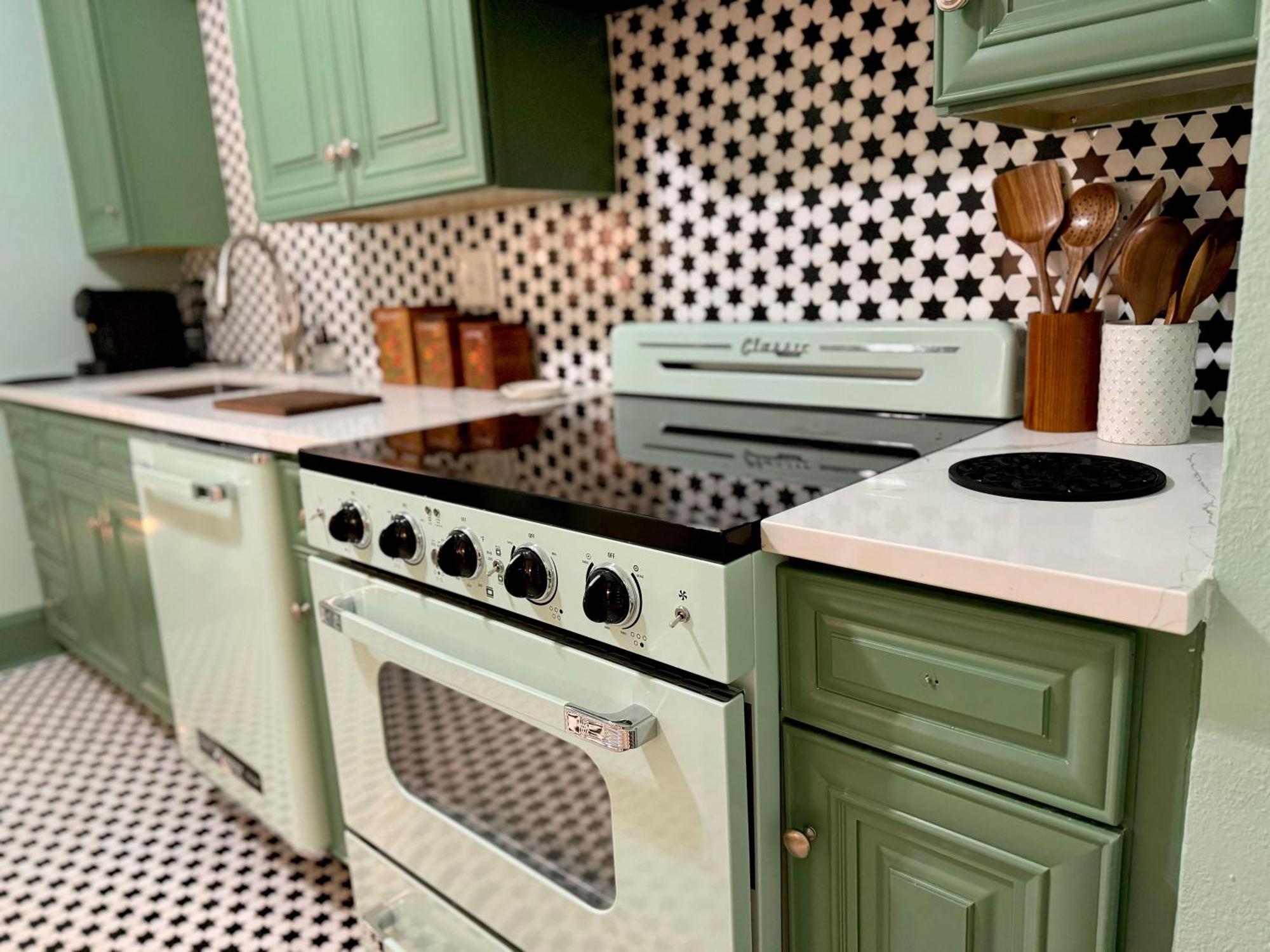 Newly Renovated! Lux 2-king With Winter Deals! * Charlotte