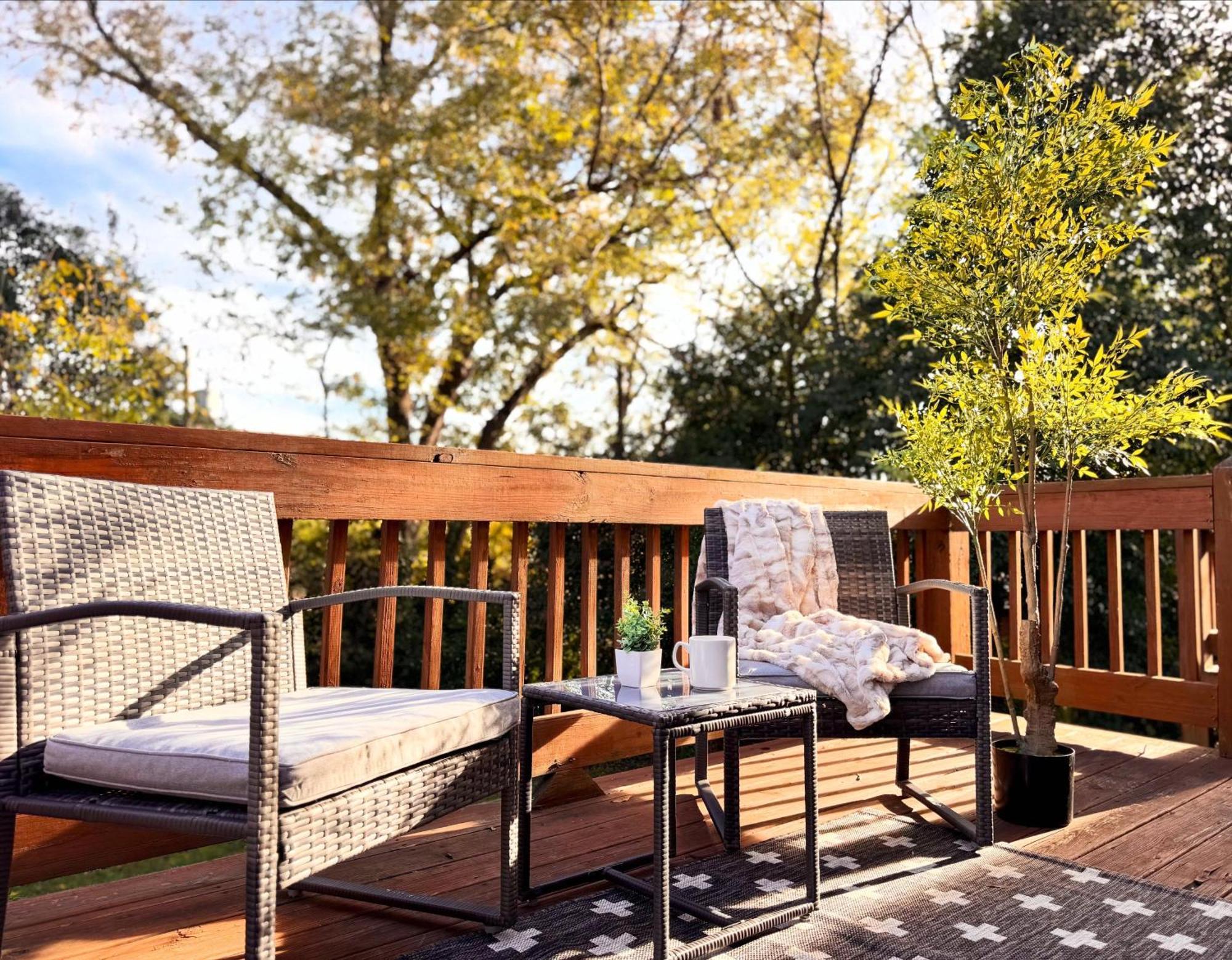 Newly Renovated! Lux 2-king With Winter Deals! Holiday home