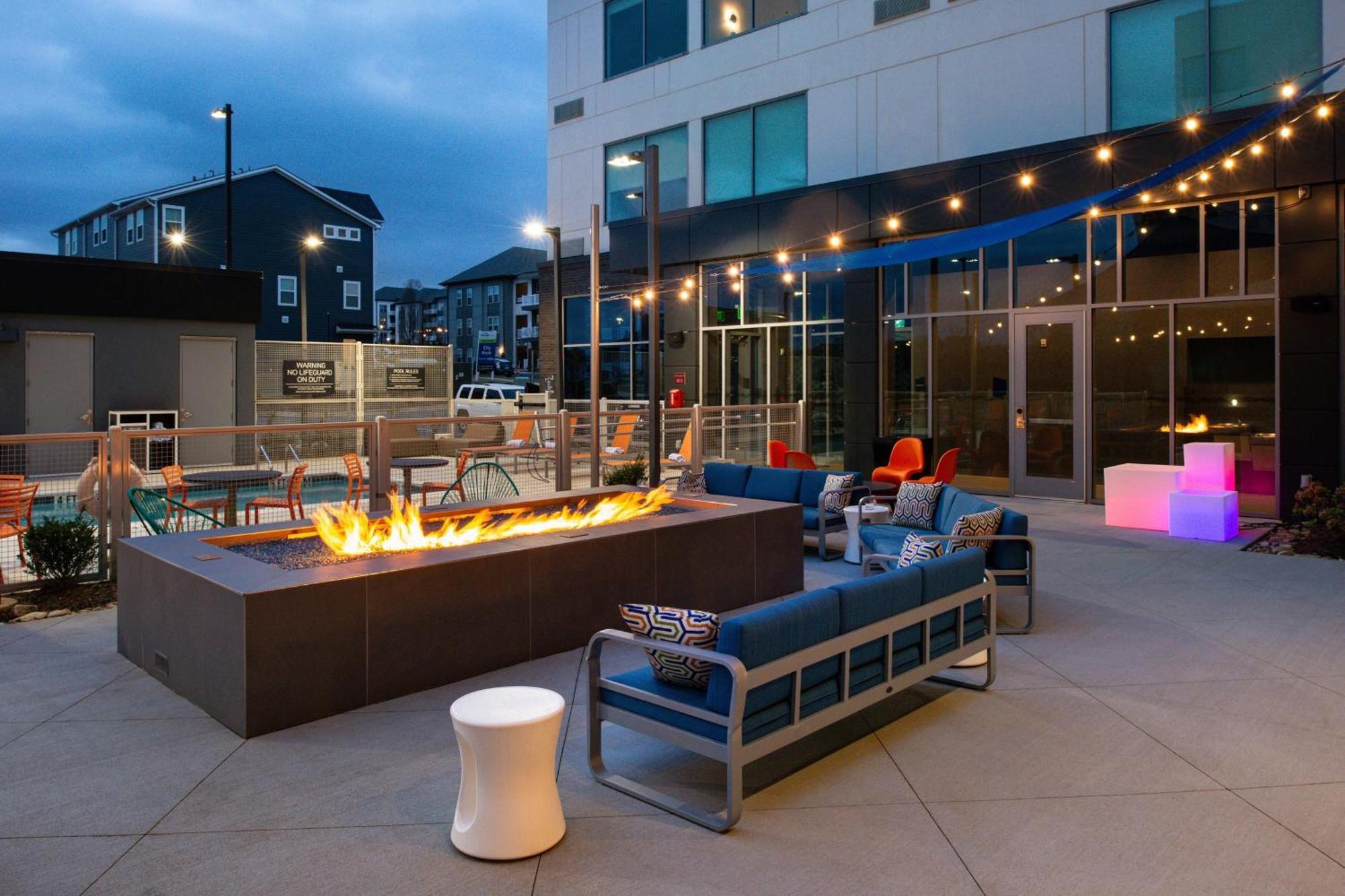 Aloft Airport 3* Charlotte