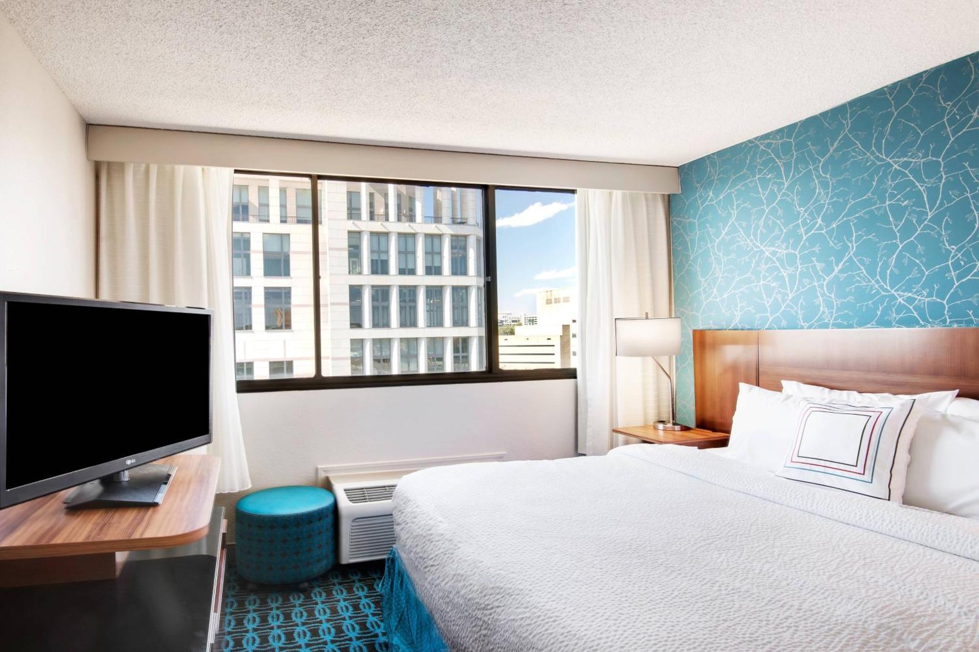 Fairfield & By Marriott Uptown Charlotte